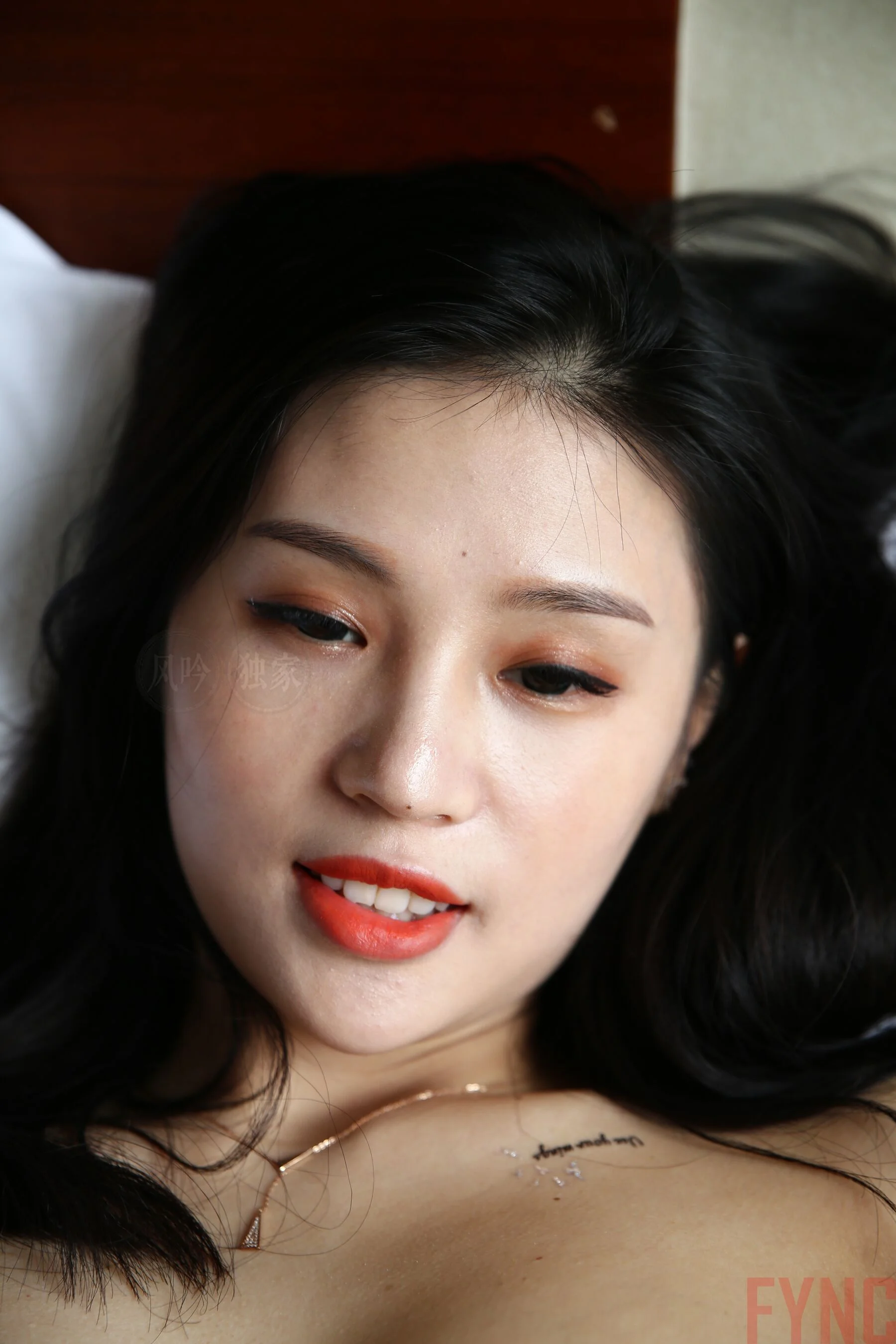 国模莉莉大尺度人体私拍套图 - Photo 1270