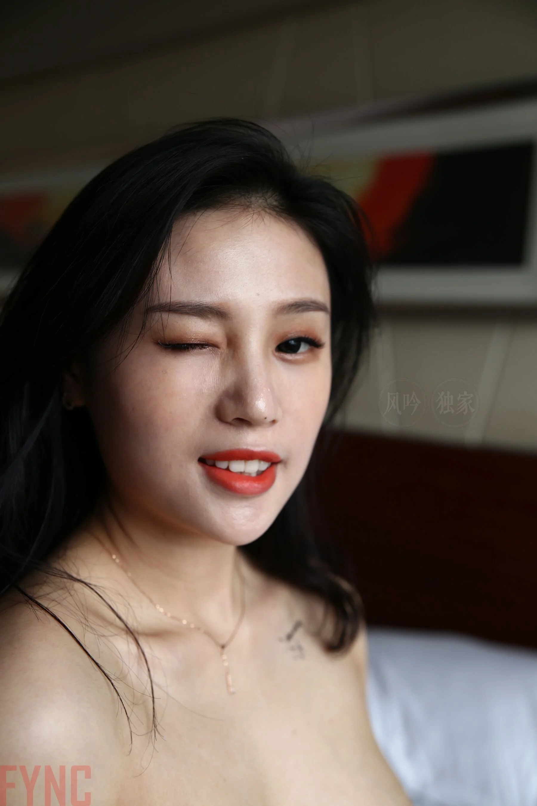 国模莉莉大尺度人体私拍套图 - Photo 1379