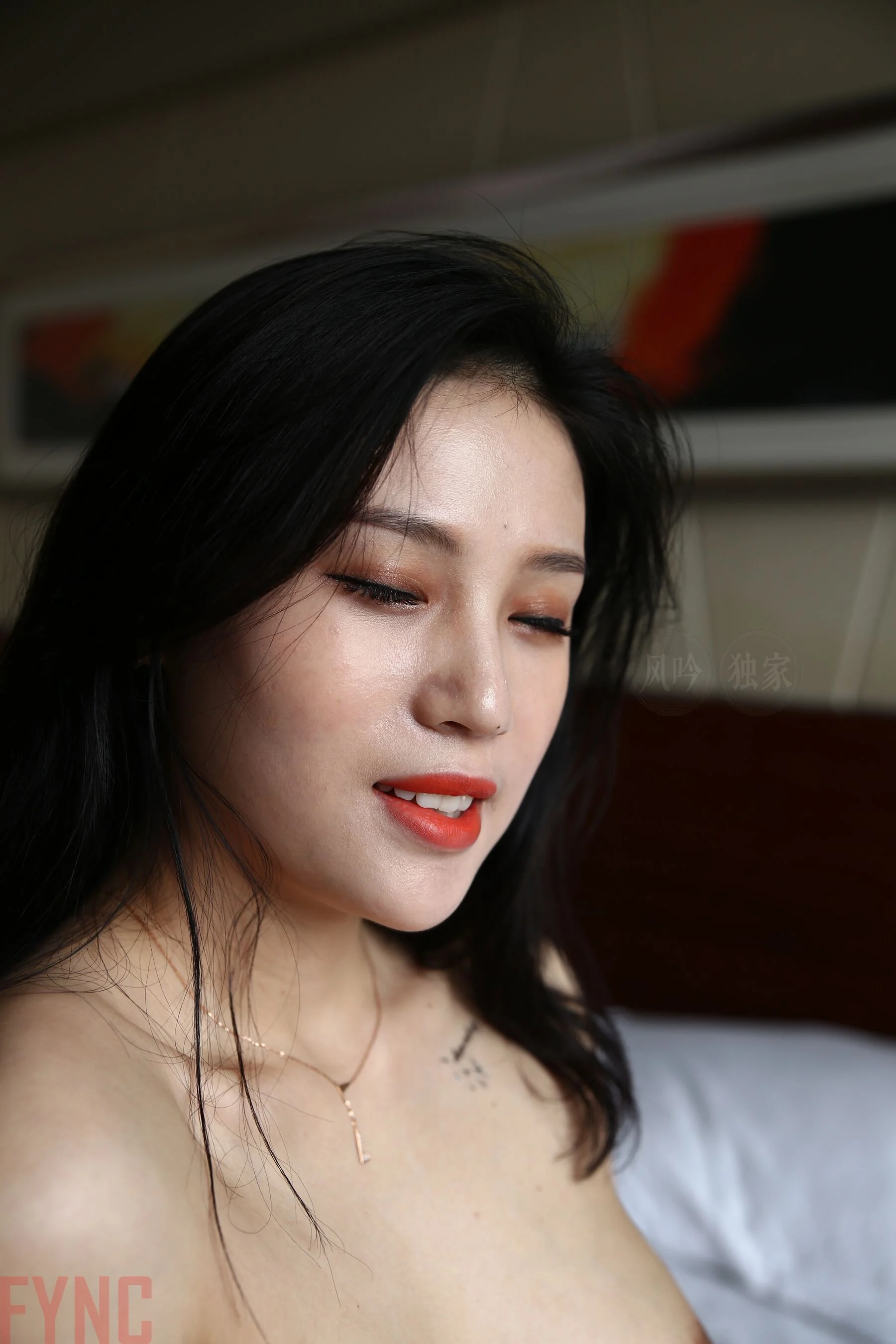 国模莉莉大尺度人体私拍套图 - Photo 1388