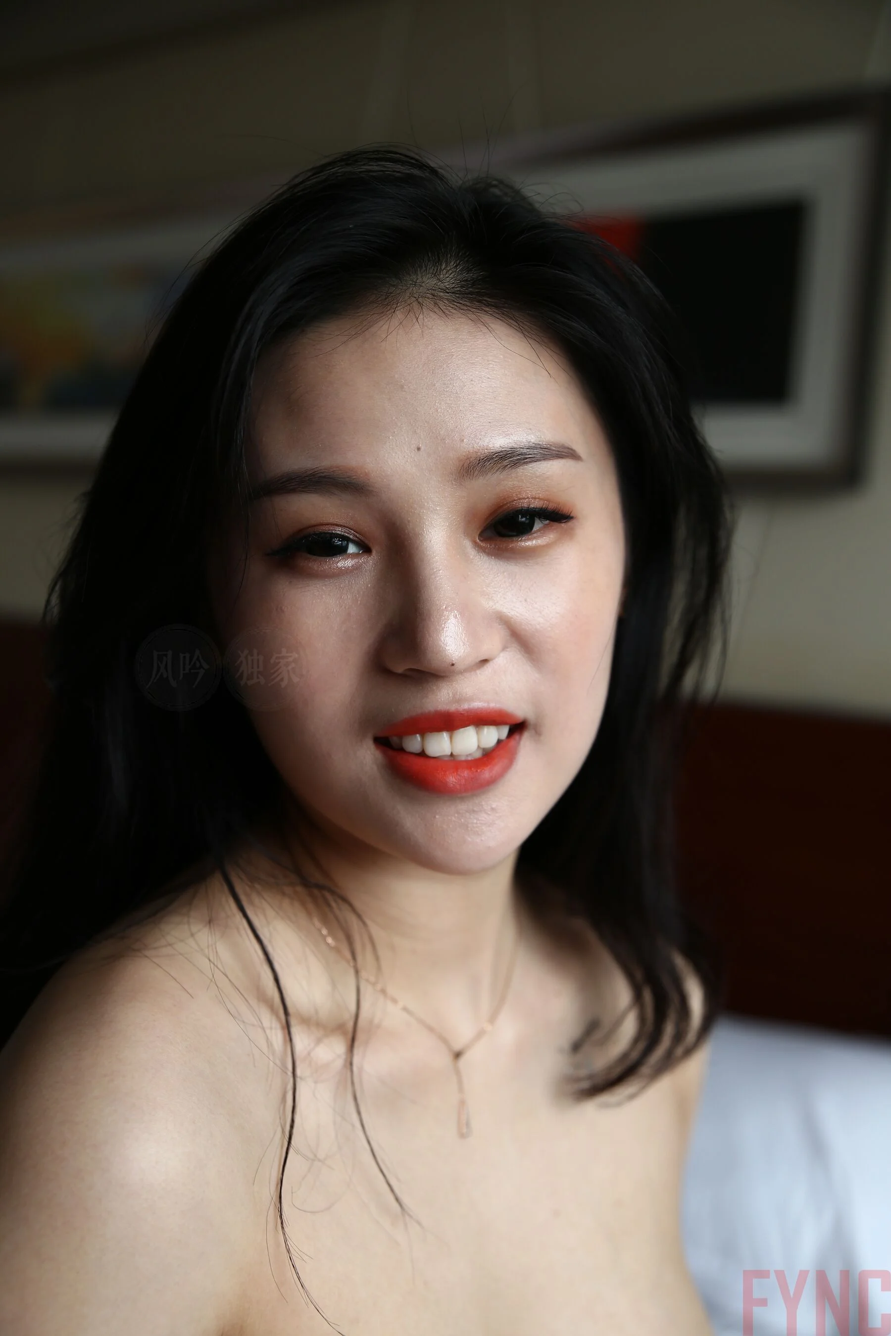 国模莉莉大尺度人体私拍套图 - Photo 1390