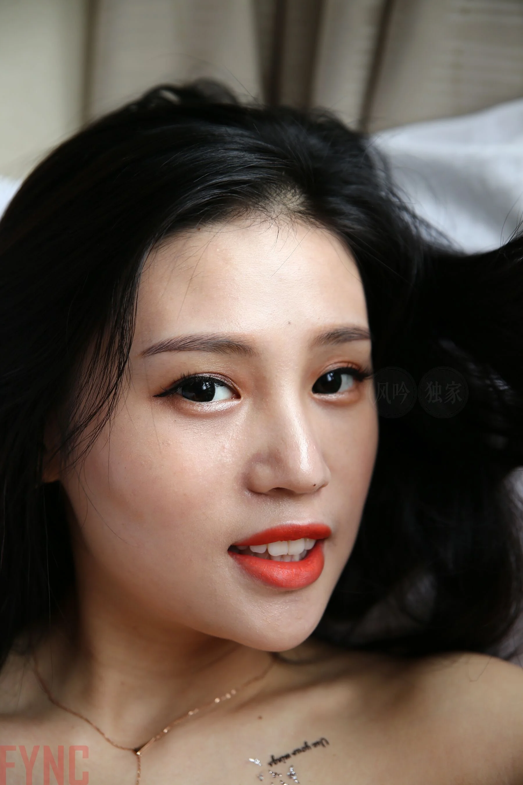 国模莉莉大尺度人体私拍套图 - Photo 1596