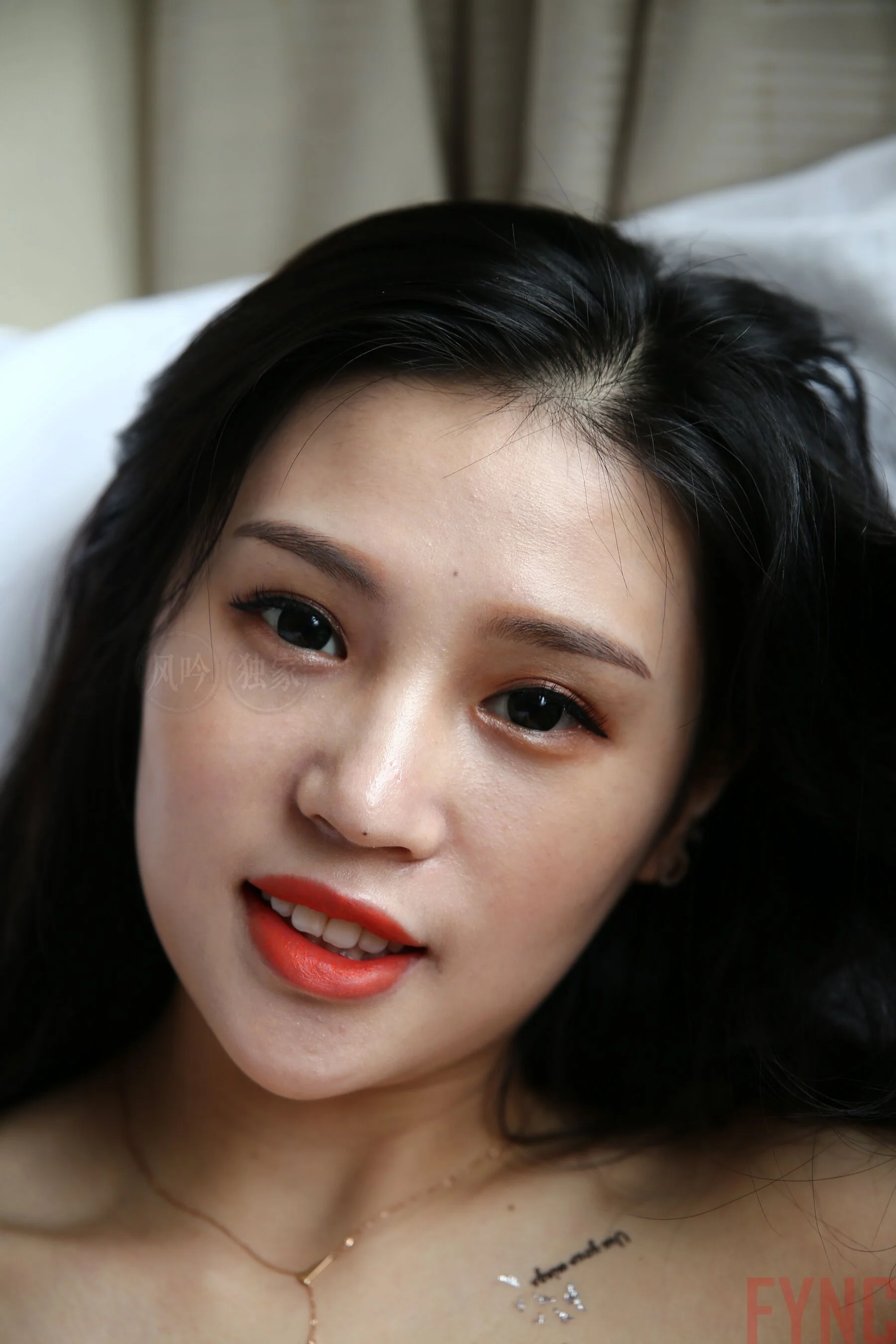 国模莉莉大尺度人体私拍套图 - Photo 1599