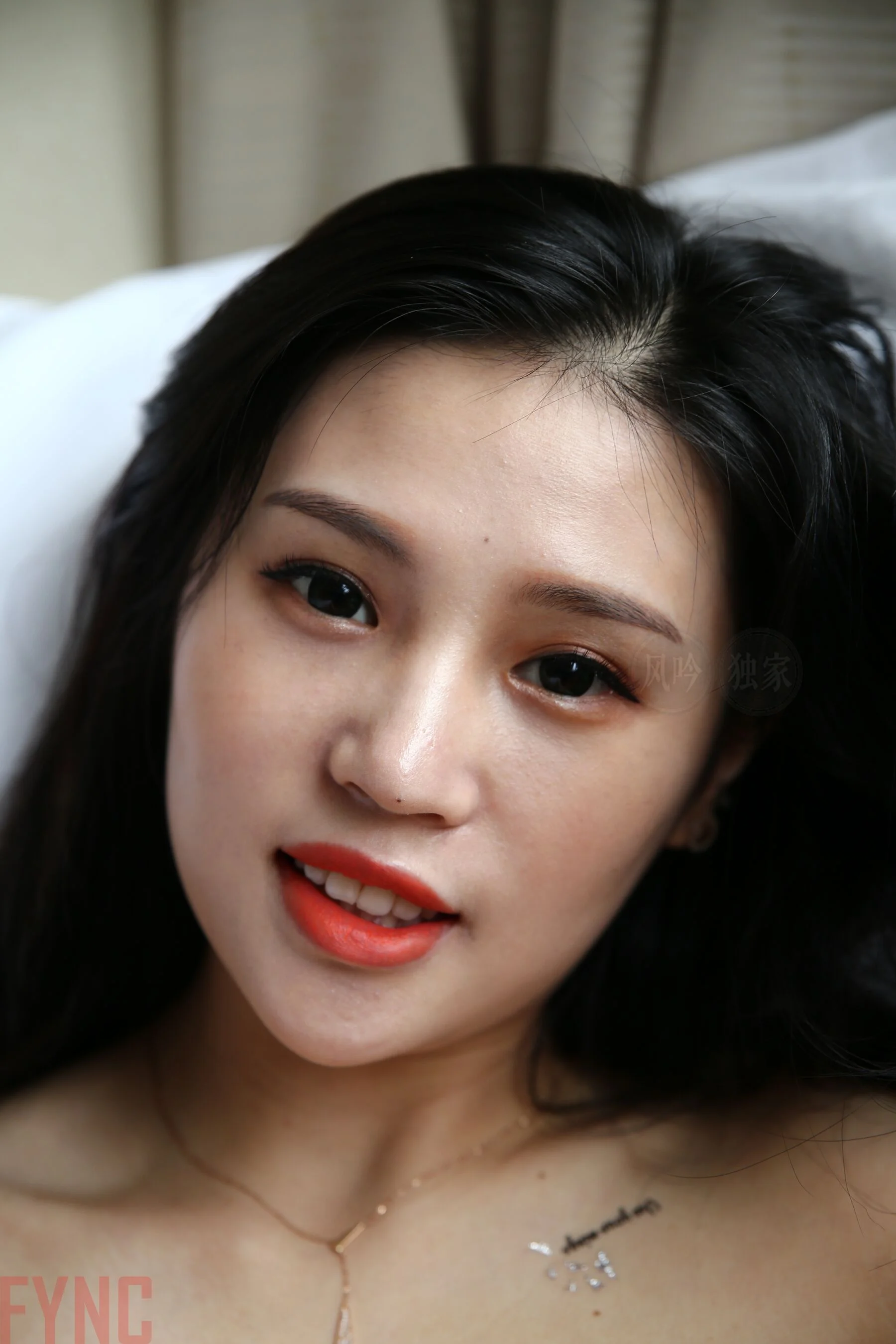 国模莉莉大尺度人体私拍套图 - Photo 1600