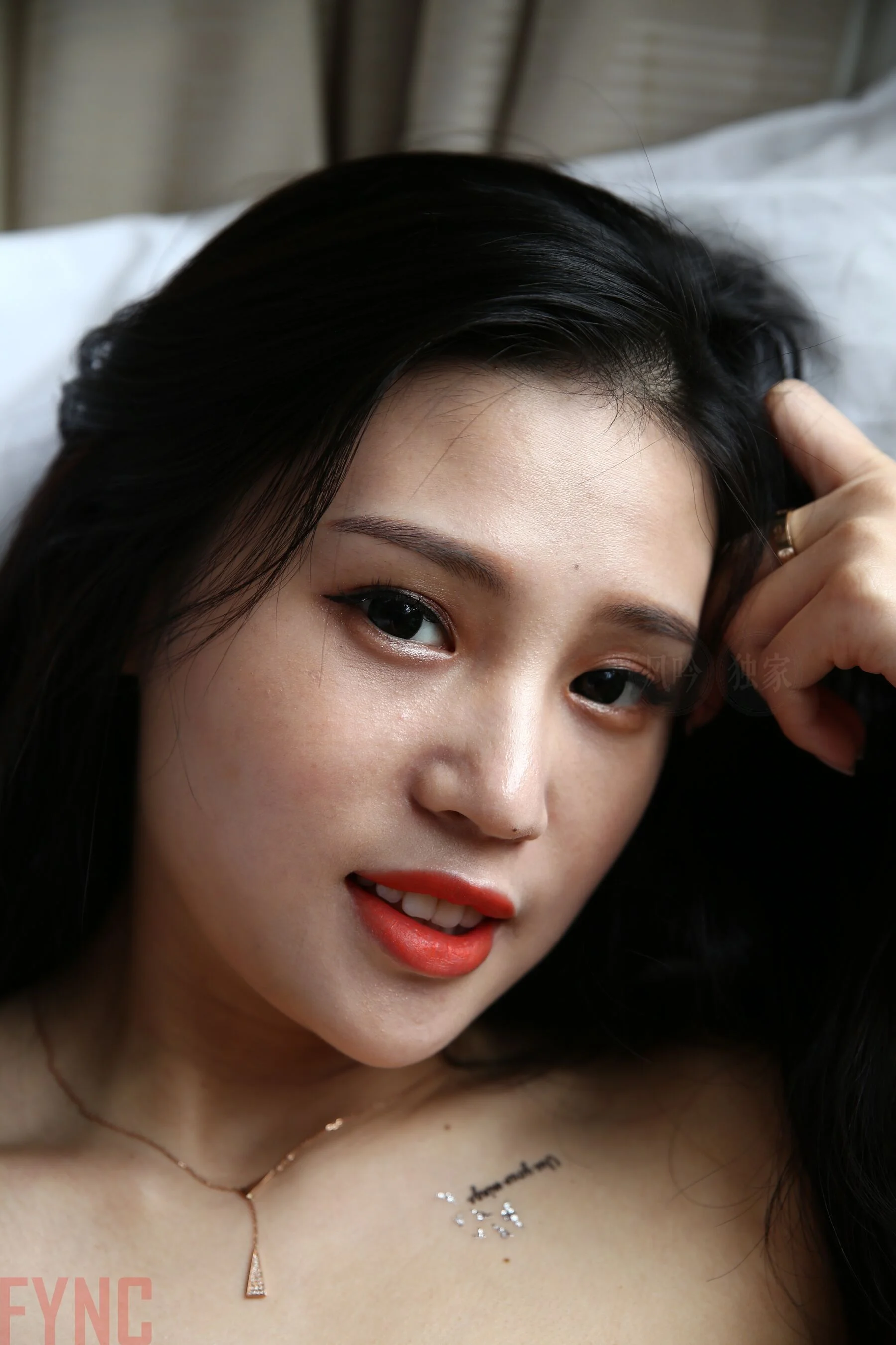 国模莉莉大尺度人体私拍套图 - Photo 1610