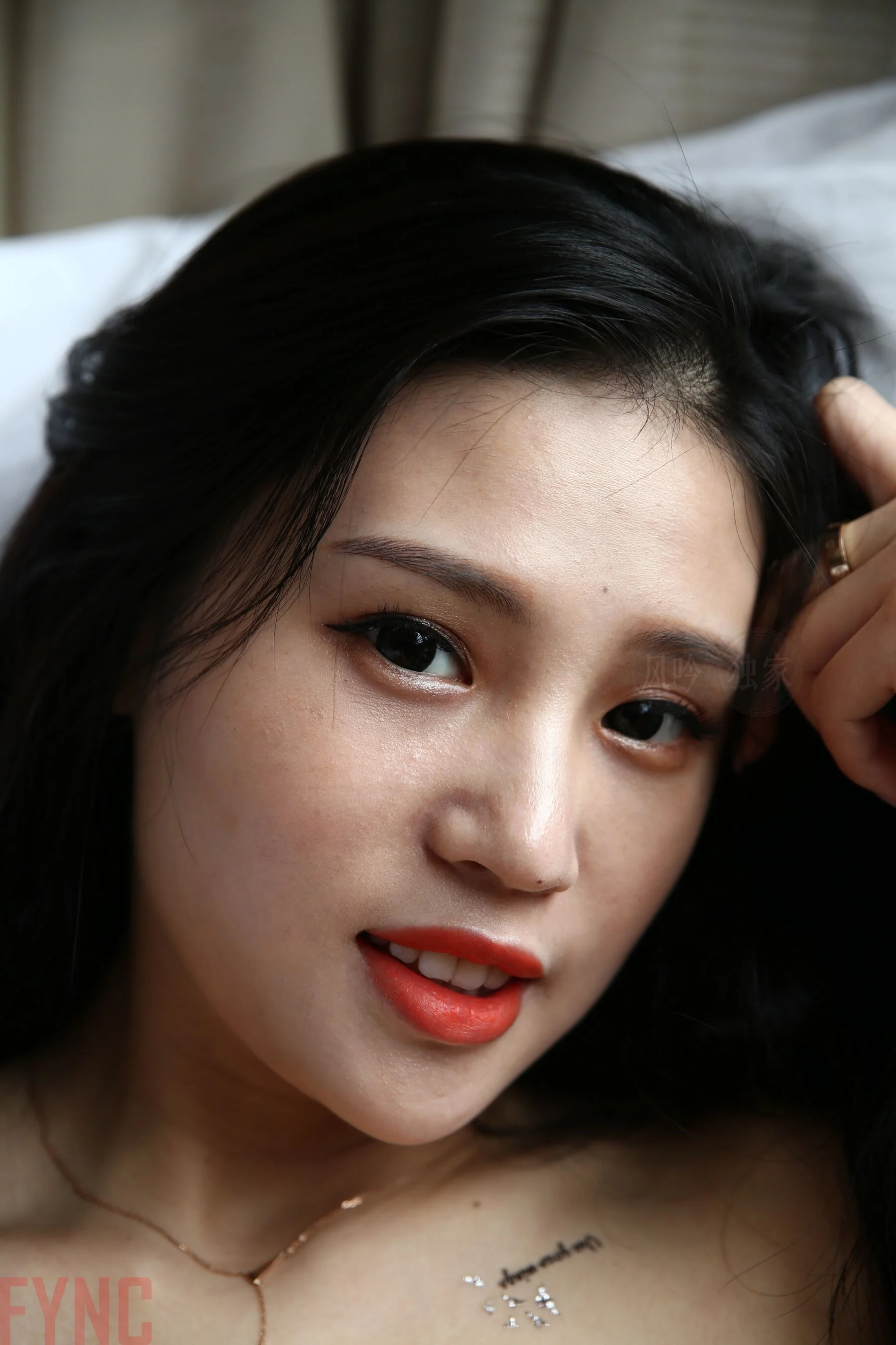 国模莉莉大尺度人体私拍套图 - Photo 1613