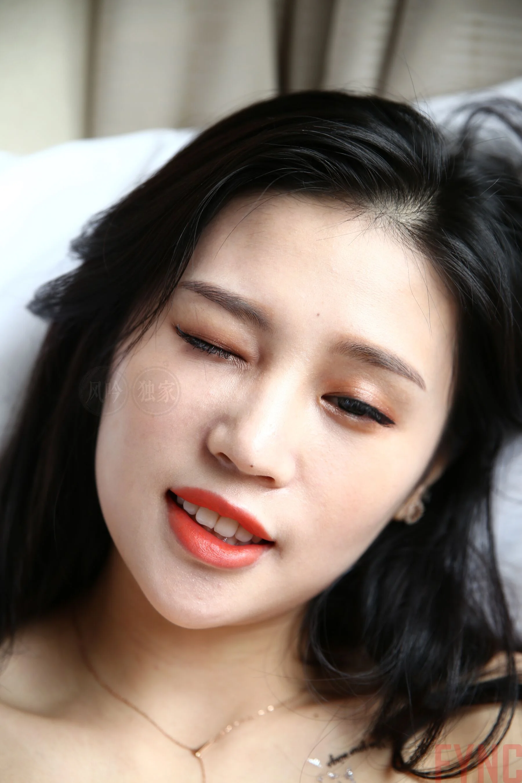 国模莉莉大尺度人体私拍套图 - Photo 1621