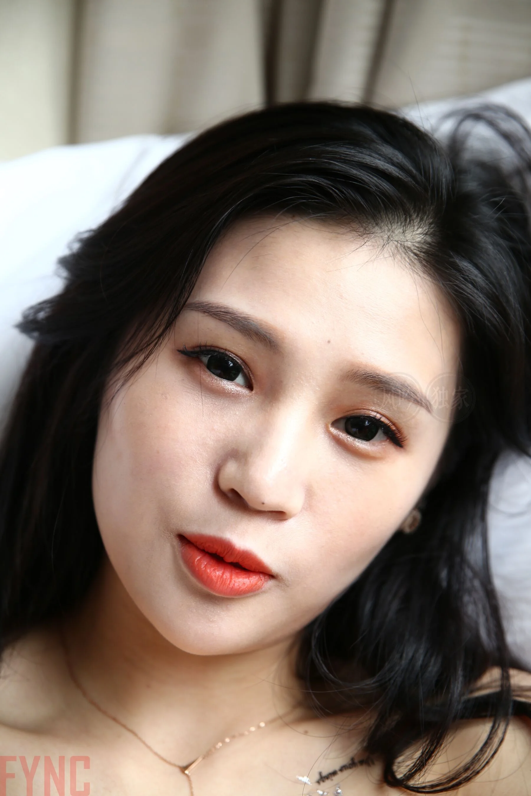 国模莉莉大尺度人体私拍套图 - Photo 1622