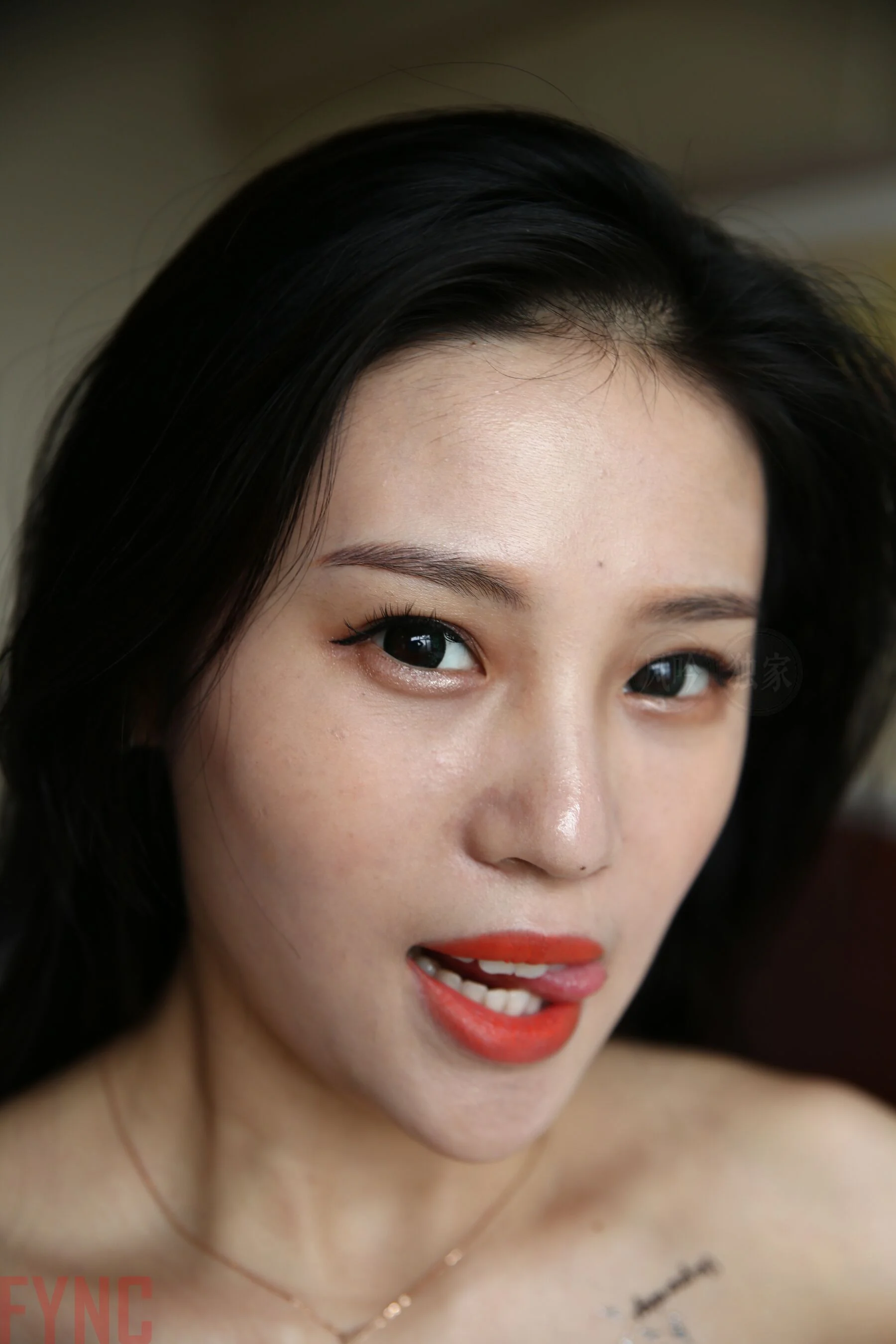 国模莉莉大尺度人体私拍套图 - Photo 2115