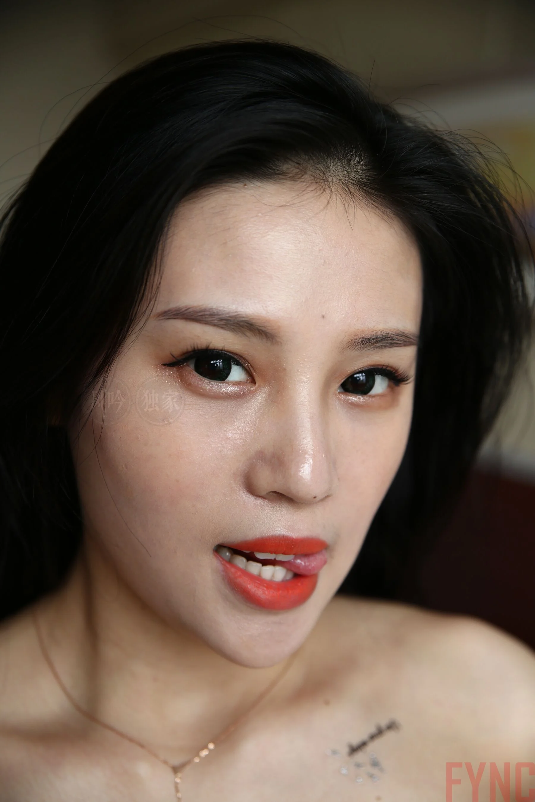 国模莉莉大尺度人体私拍套图 - Photo 2117