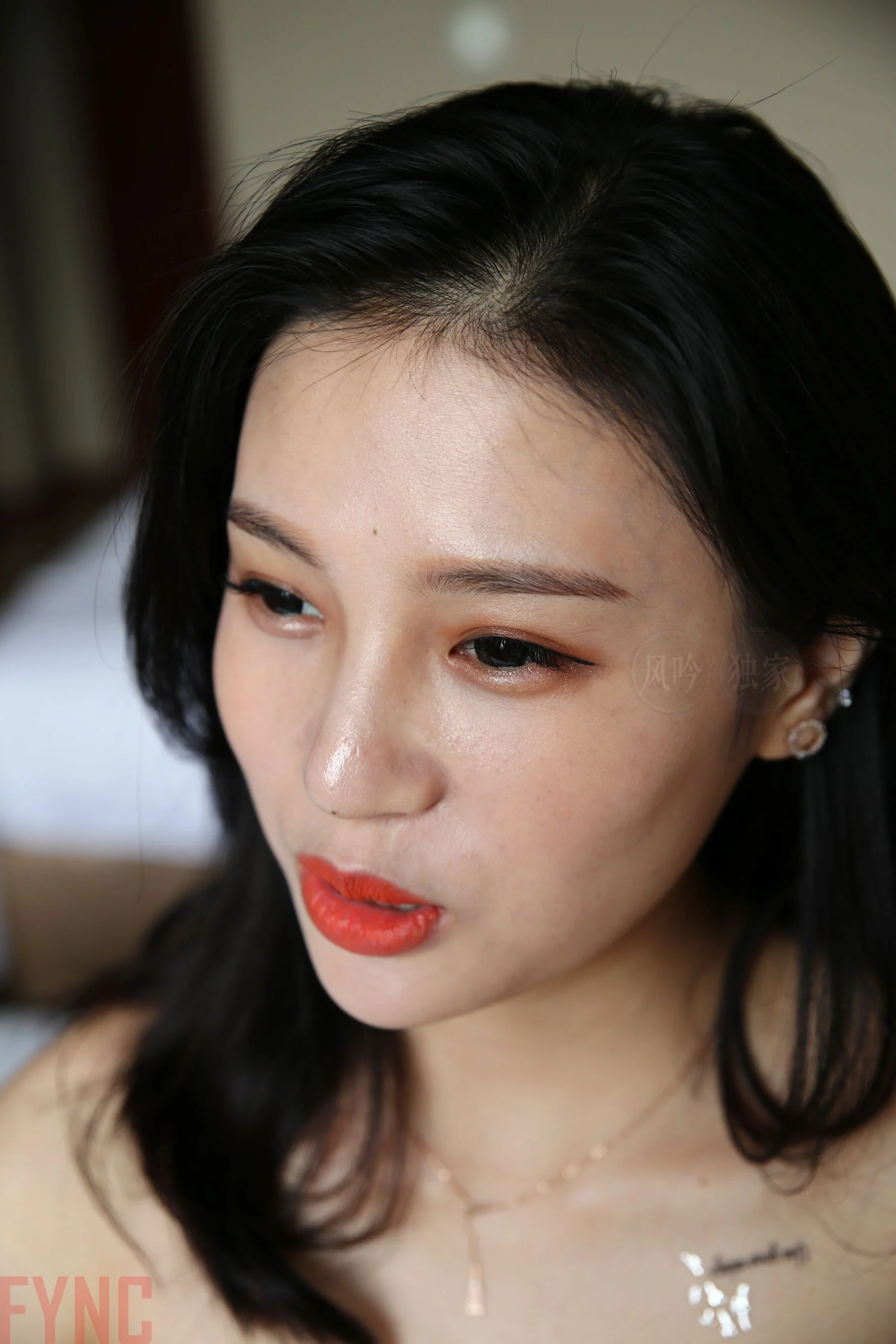 国模莉莉大尺度人体私拍套图 - Photo 2286