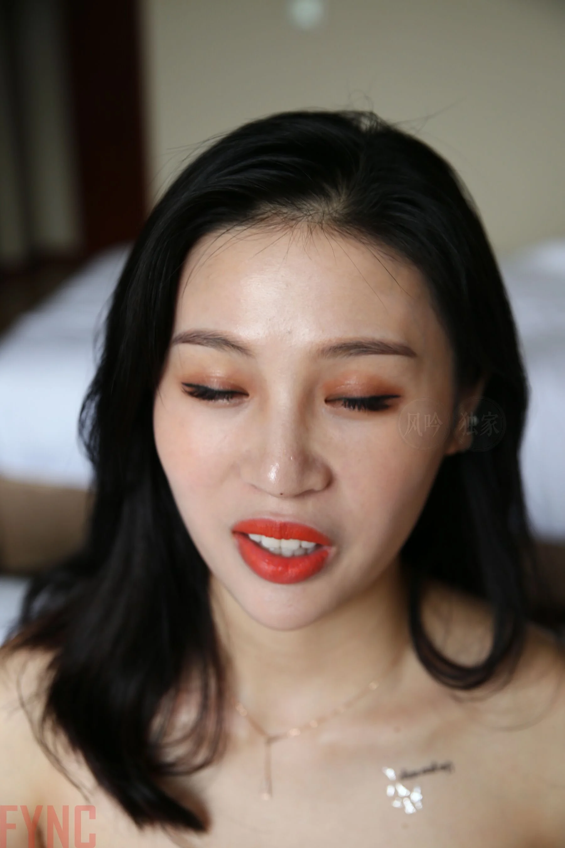 国模莉莉大尺度人体私拍套图 - Photo 2291