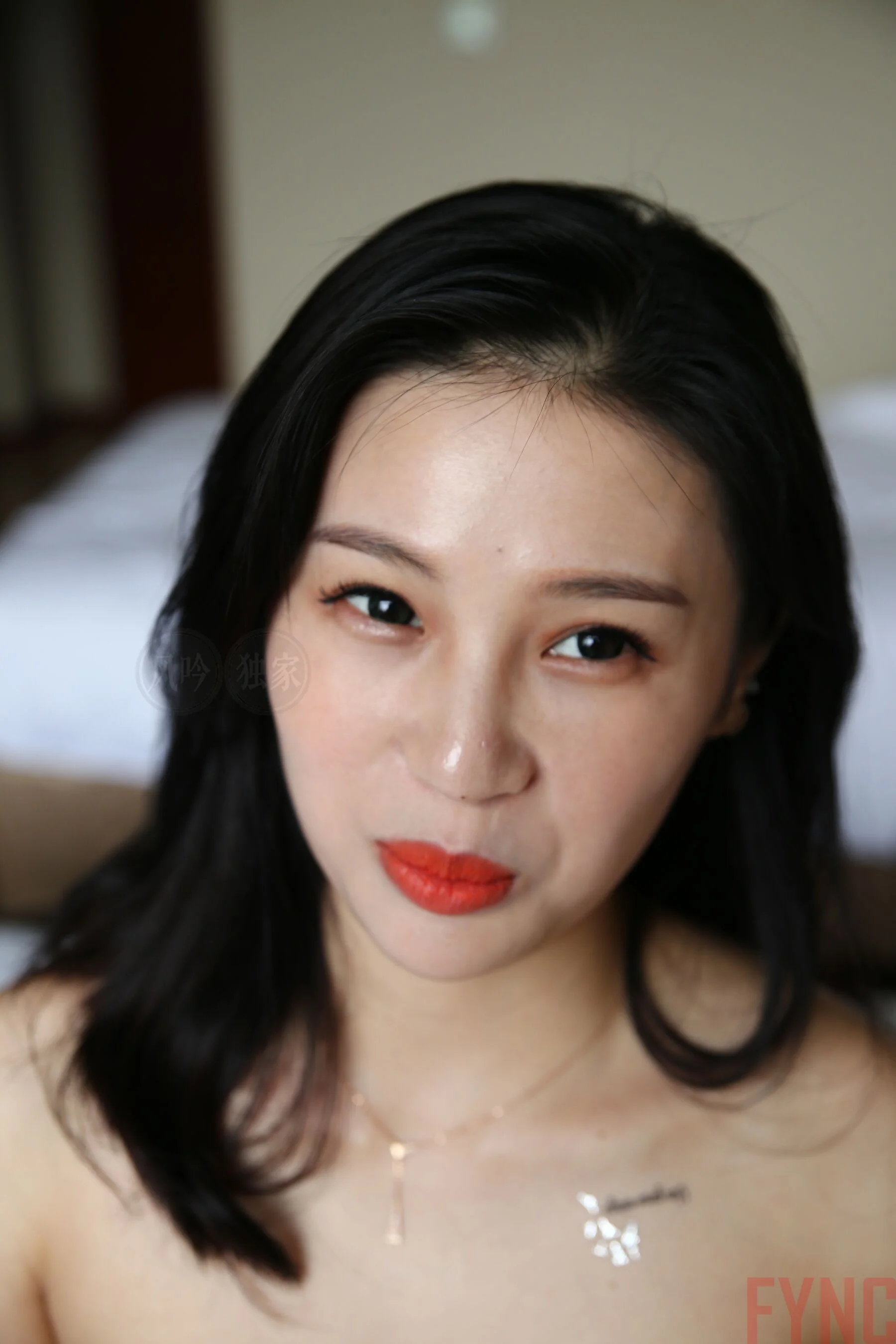 国模莉莉大尺度人体私拍套图 - Photo 2292