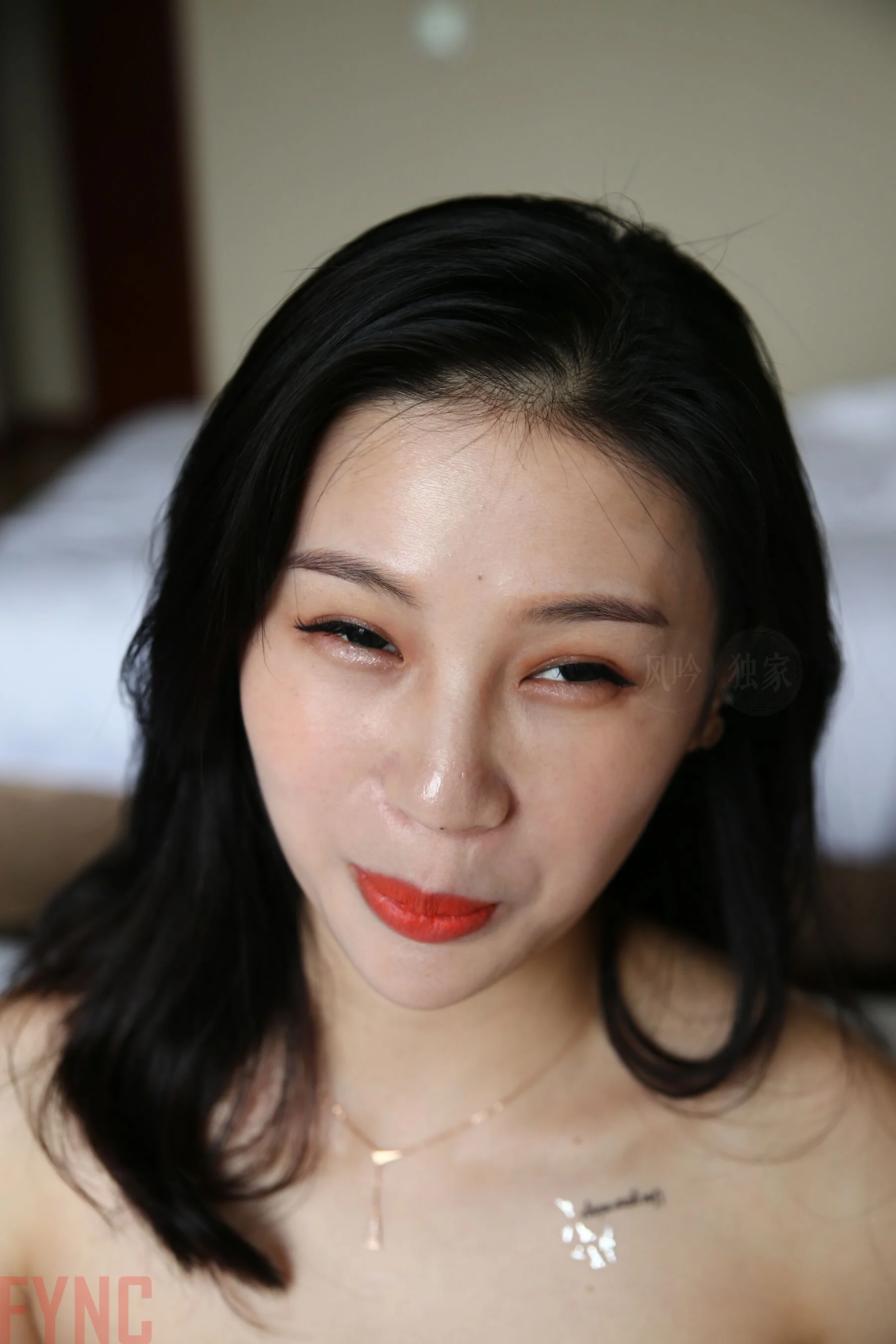 国模莉莉大尺度人体私拍套图 - Photo 2293