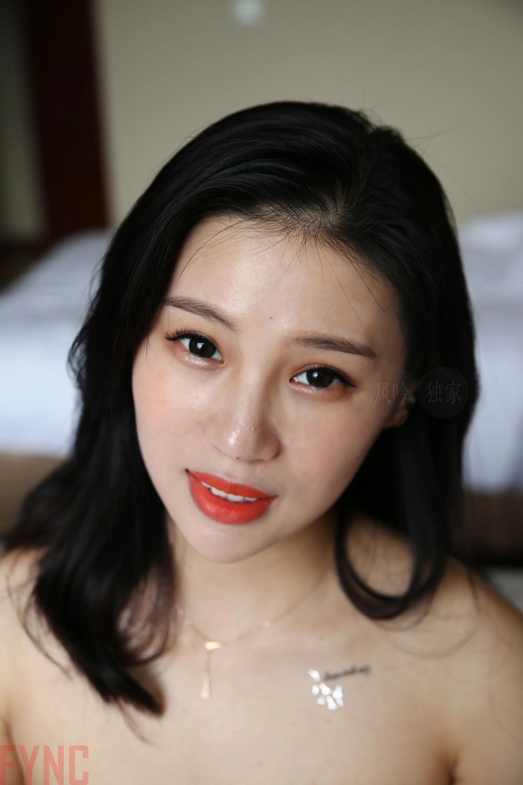 国模莉莉大尺度人体私拍套图 - Photo 2296