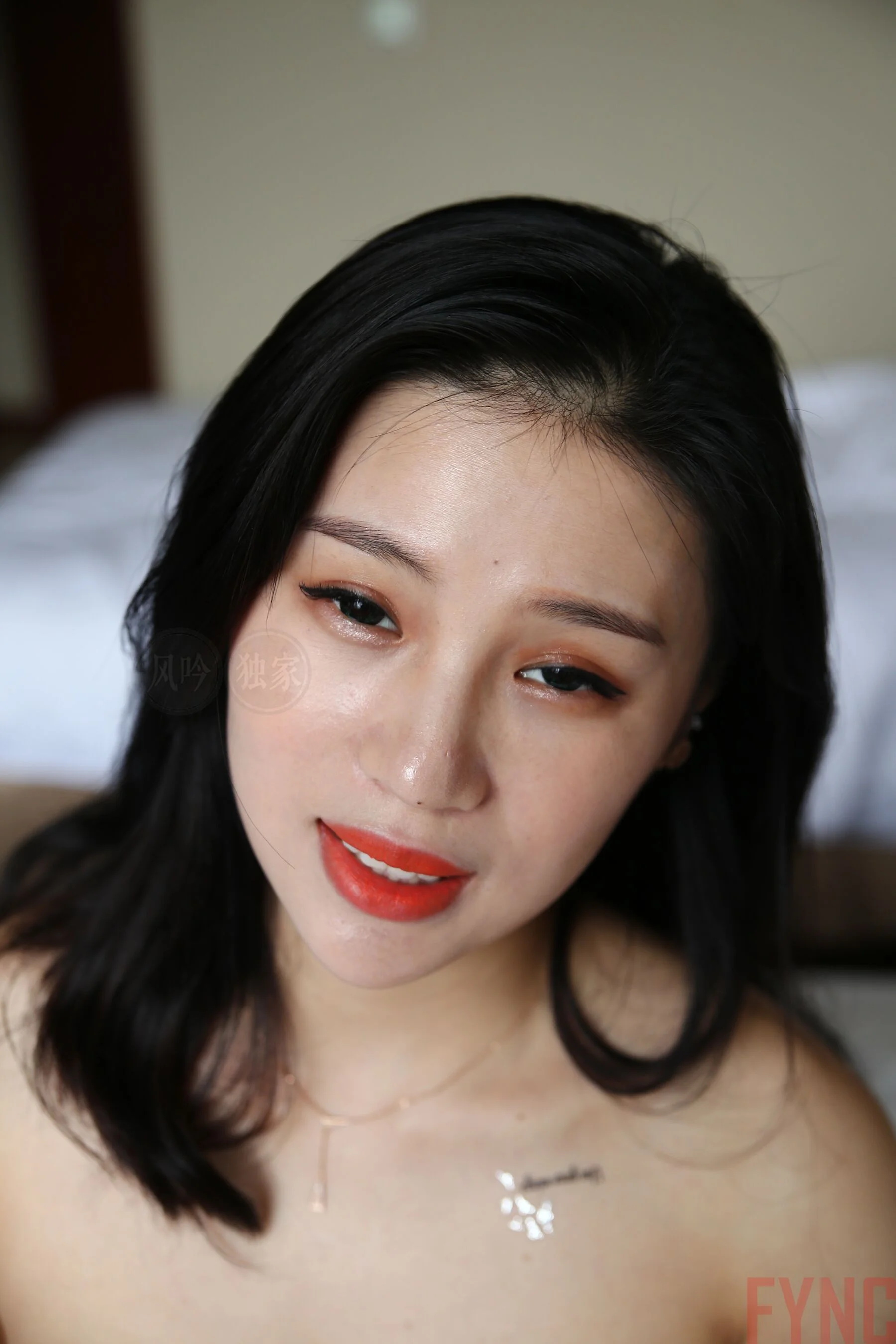 国模莉莉大尺度人体私拍套图 - Photo 2297