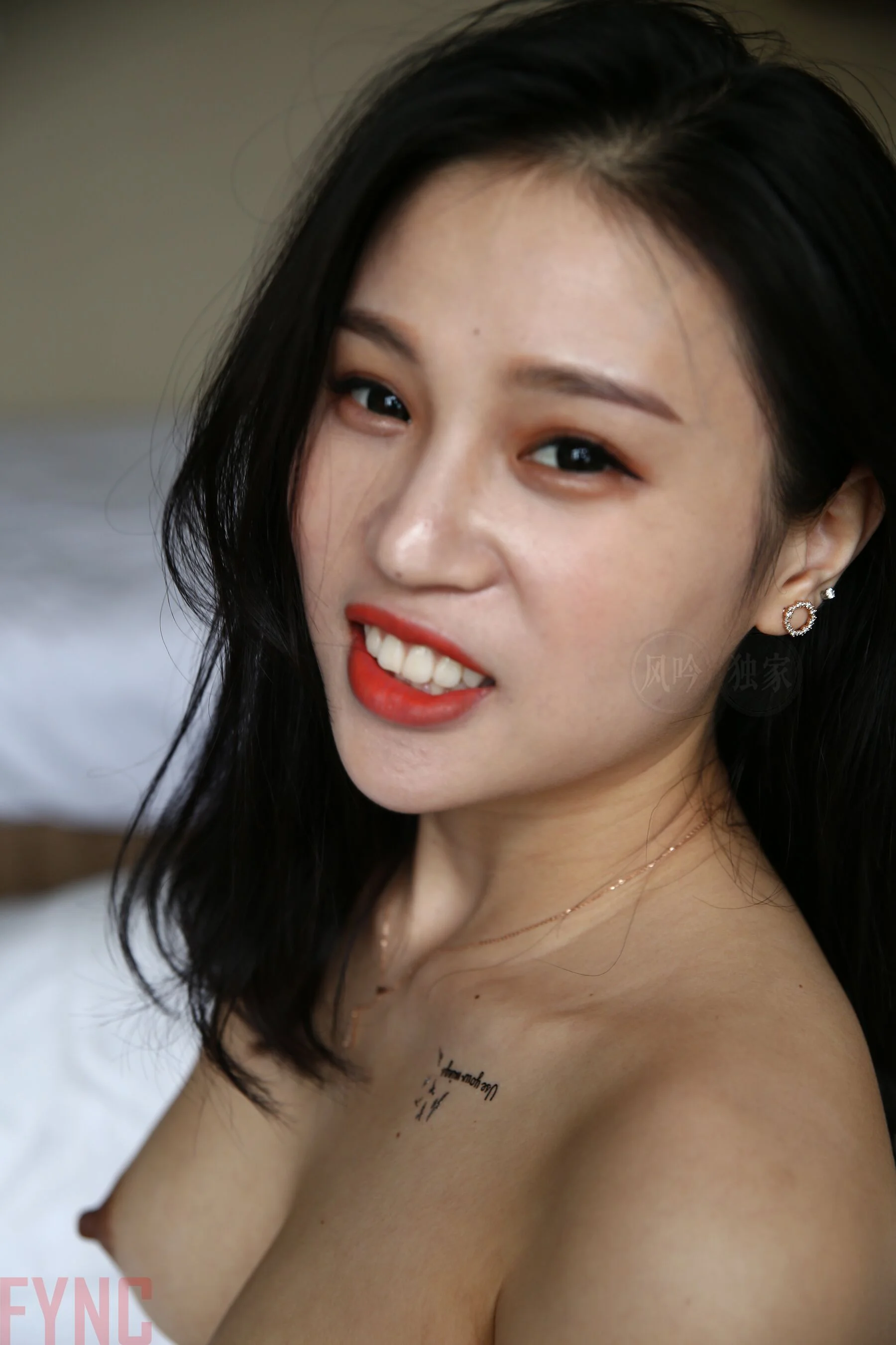 国模莉莉大尺度人体私拍套图 - Photo 2621