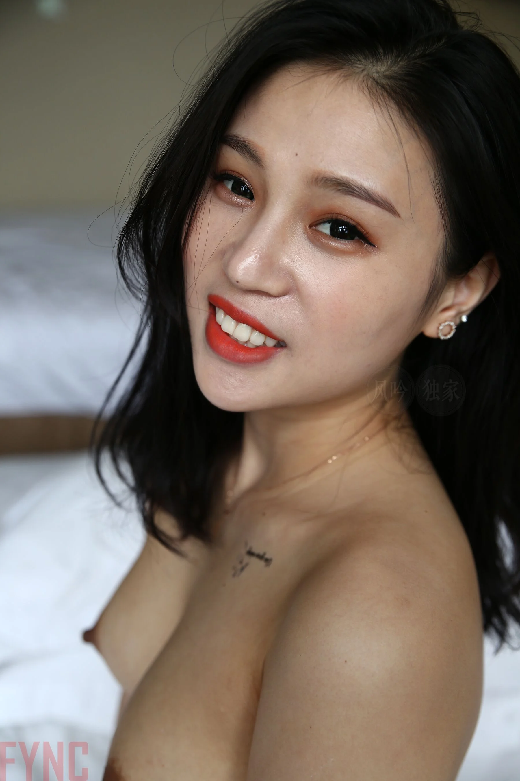 国模莉莉大尺度人体私拍套图 - Photo 2623