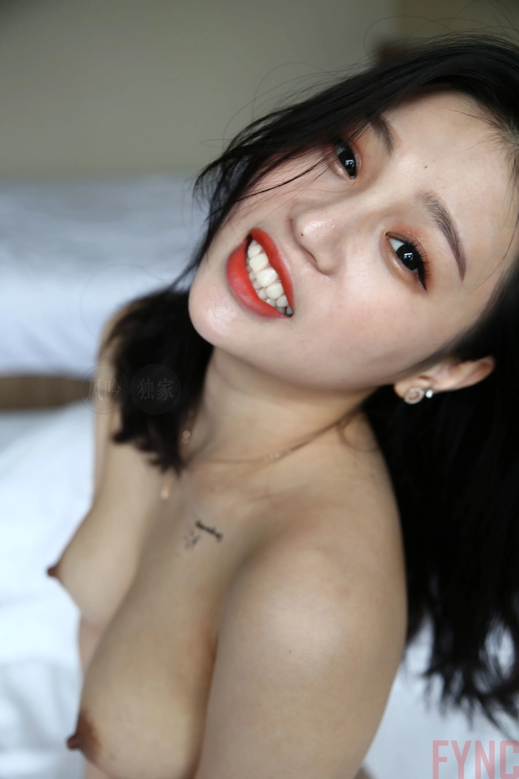 国模莉莉大尺度人体私拍套图 - Photo 2625