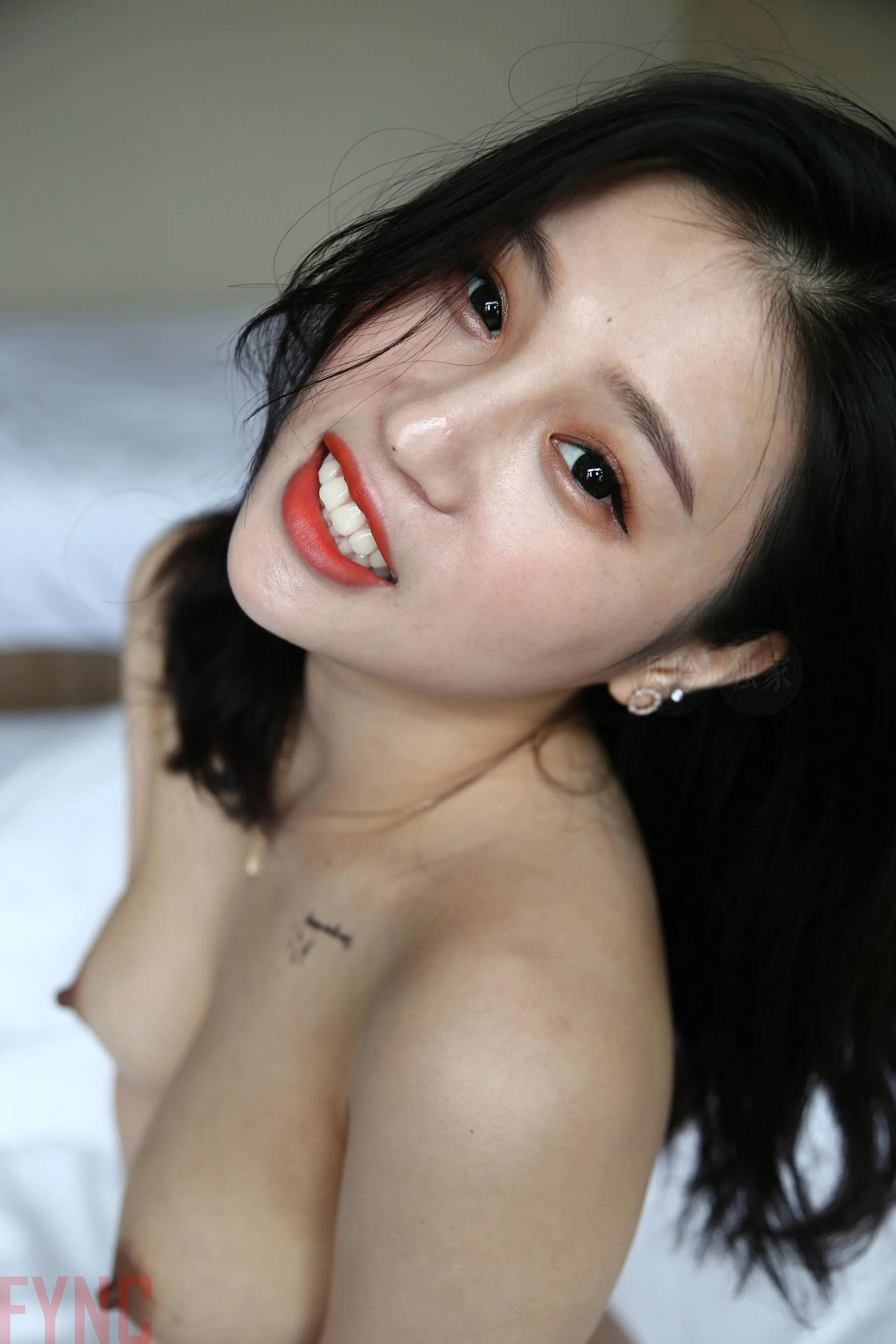 国模莉莉大尺度人体私拍套图 - Photo 2627