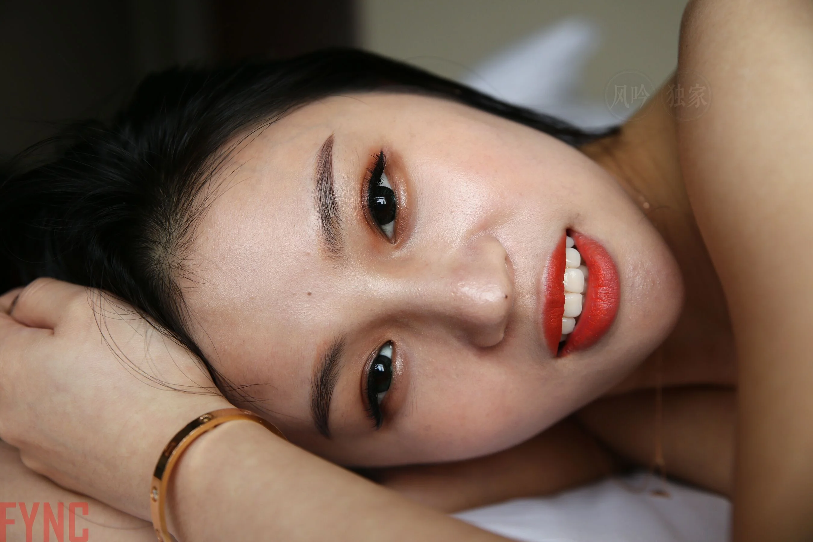 国模莉莉大尺度人体私拍套图 - Photo 2792