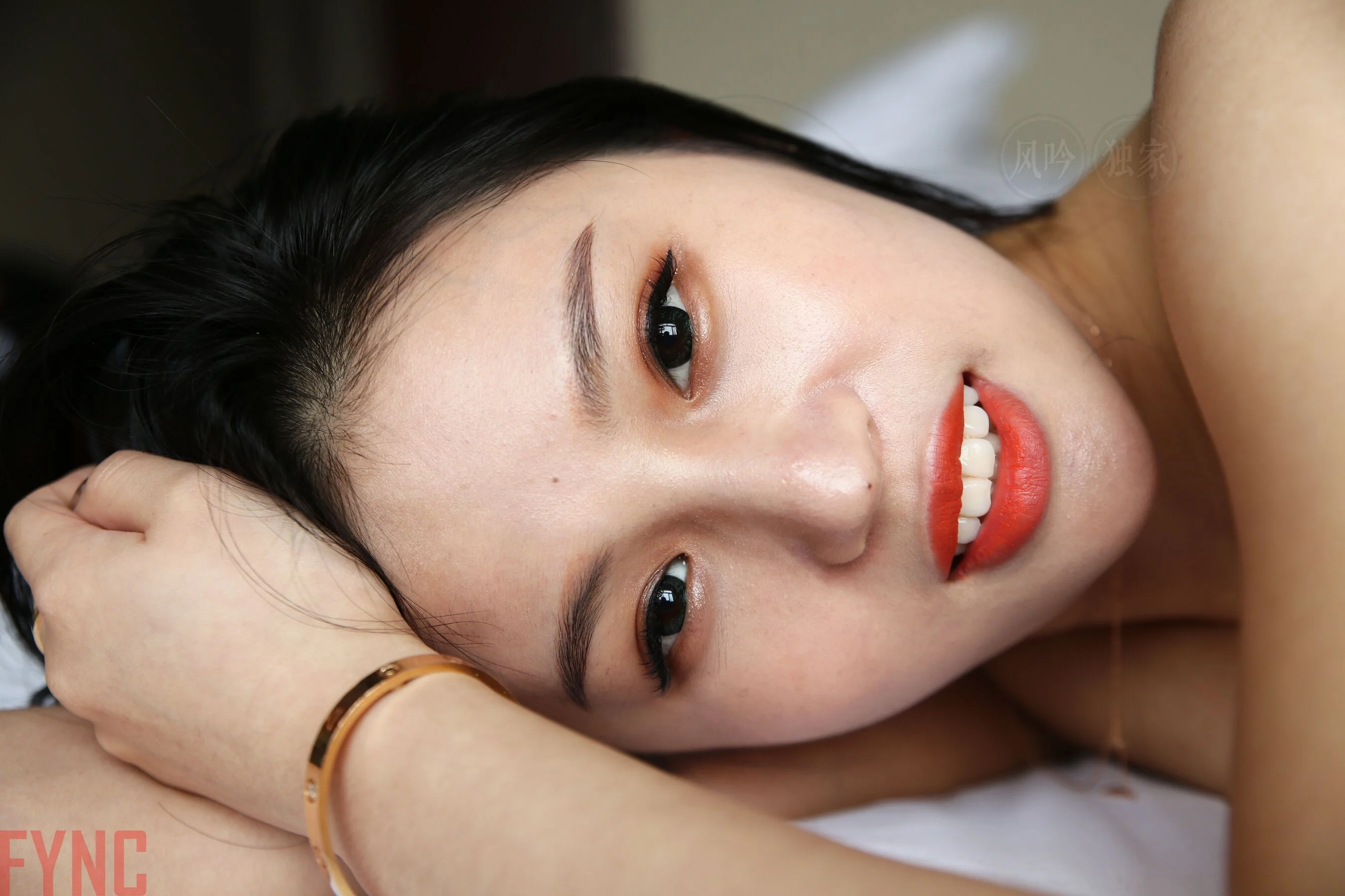 国模莉莉大尺度人体私拍套图 - Photo 2797