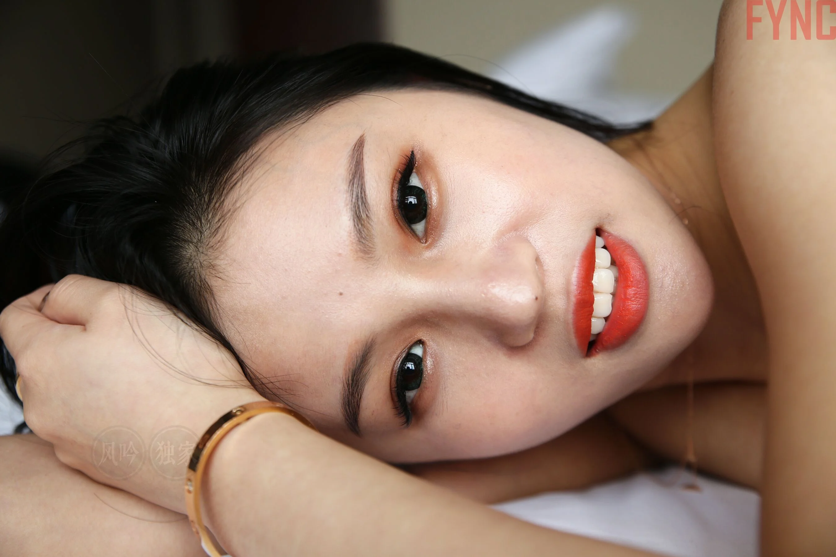 国模莉莉大尺度人体私拍套图 - Photo 2798