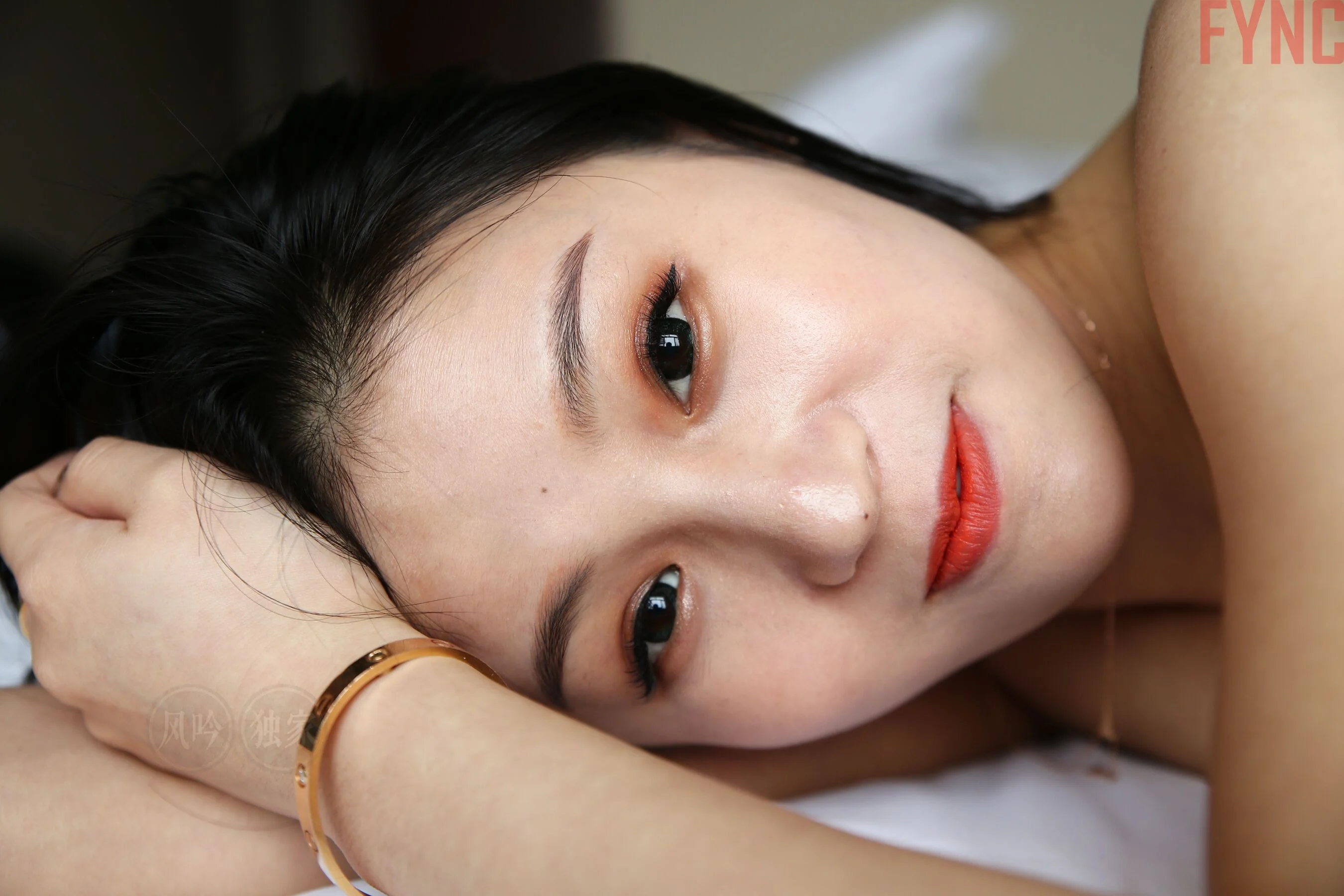 国模莉莉大尺度人体私拍套图 - Photo 2802