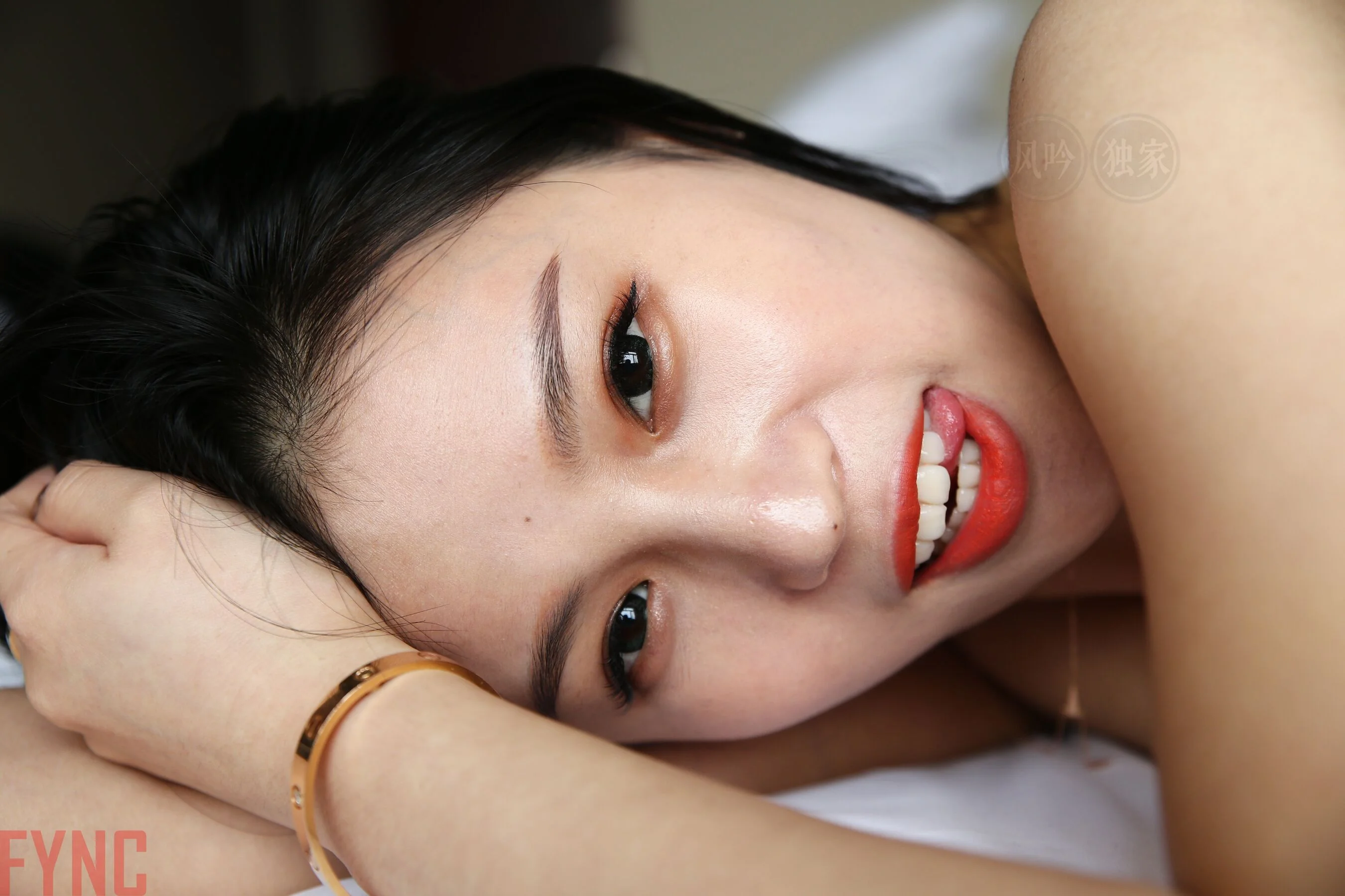 国模莉莉大尺度人体私拍套图 - Photo 2805