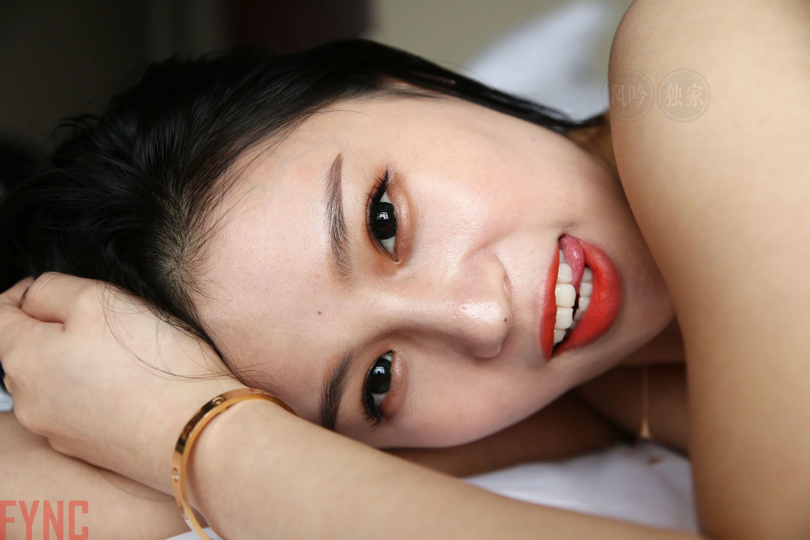 国模莉莉大尺度人体私拍套图 - Photo 2807