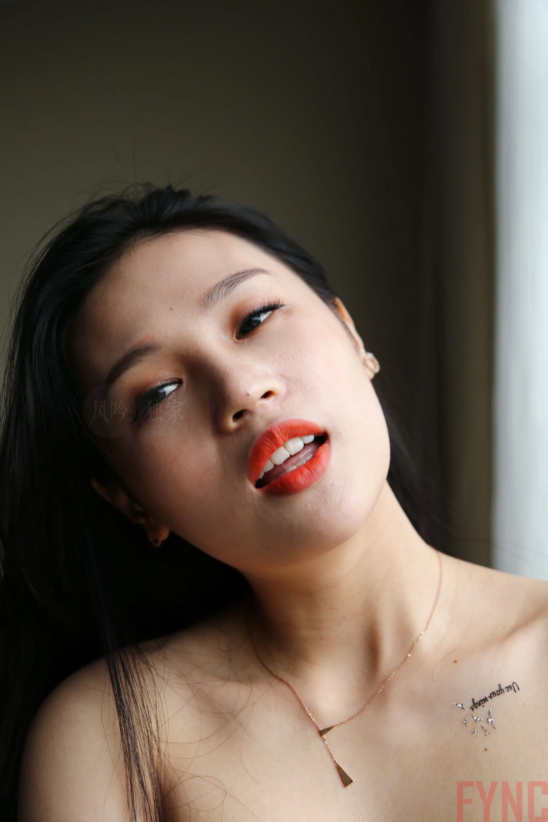 国模莉莉大尺度人体私拍套图 - Photo 2986