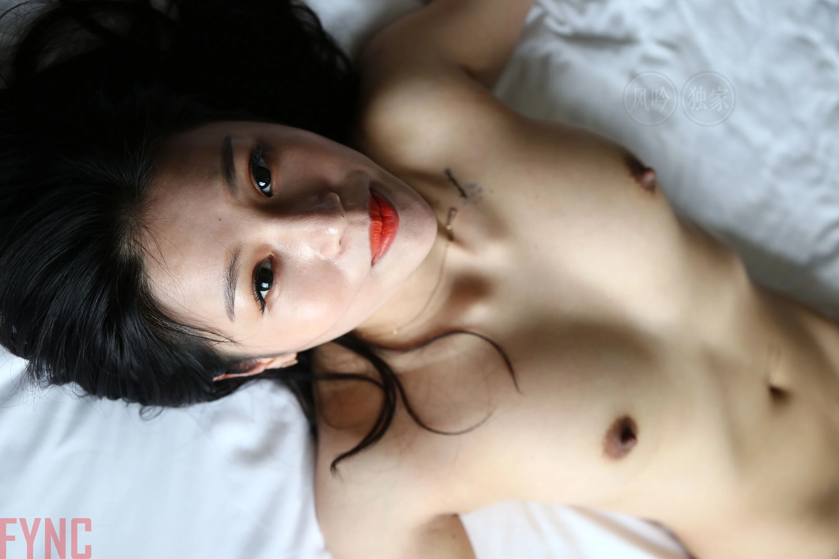 国模莉莉大尺度人体私拍套图 - Photo 3135