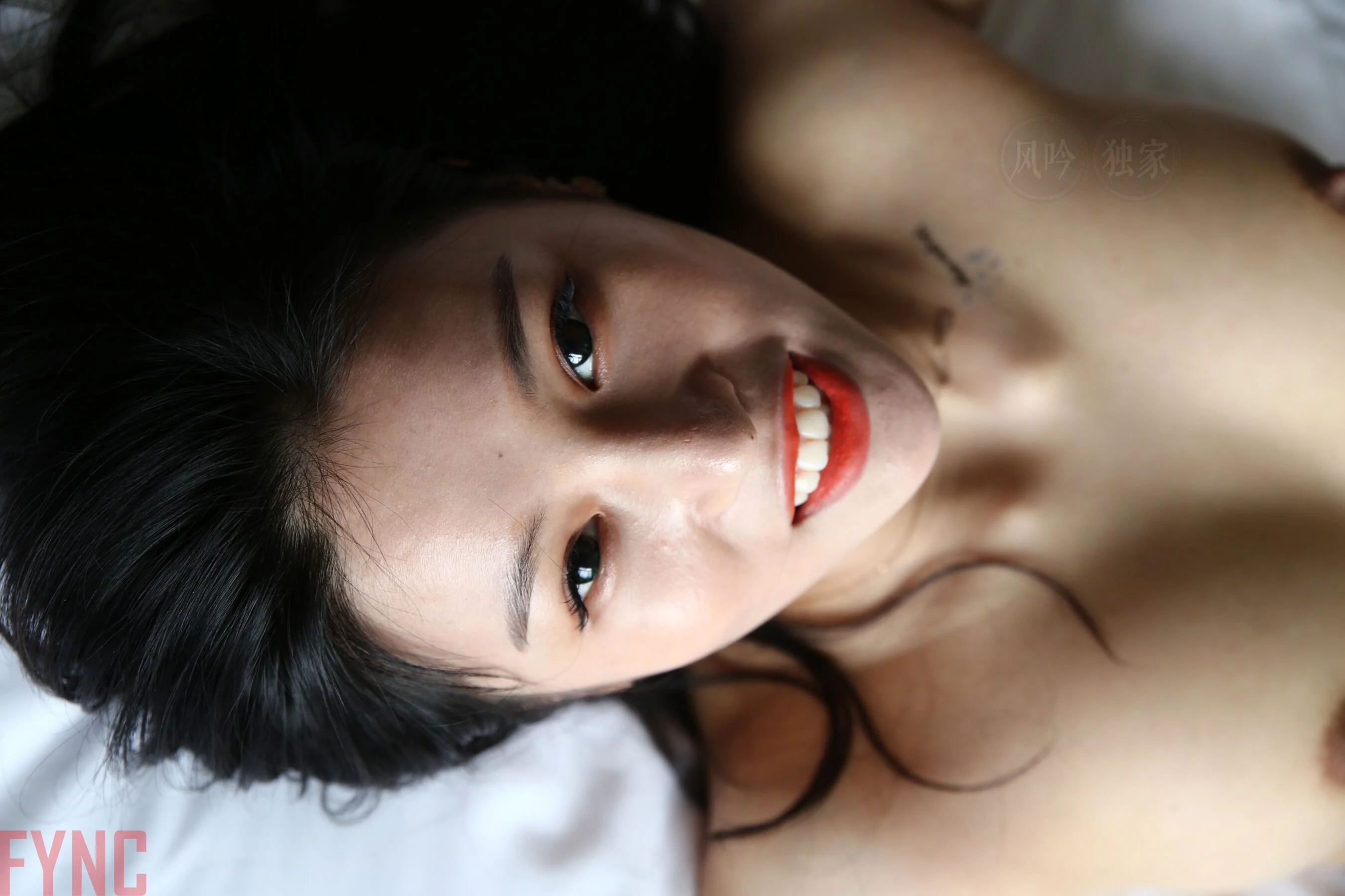 国模莉莉大尺度人体私拍套图 - Photo 3149