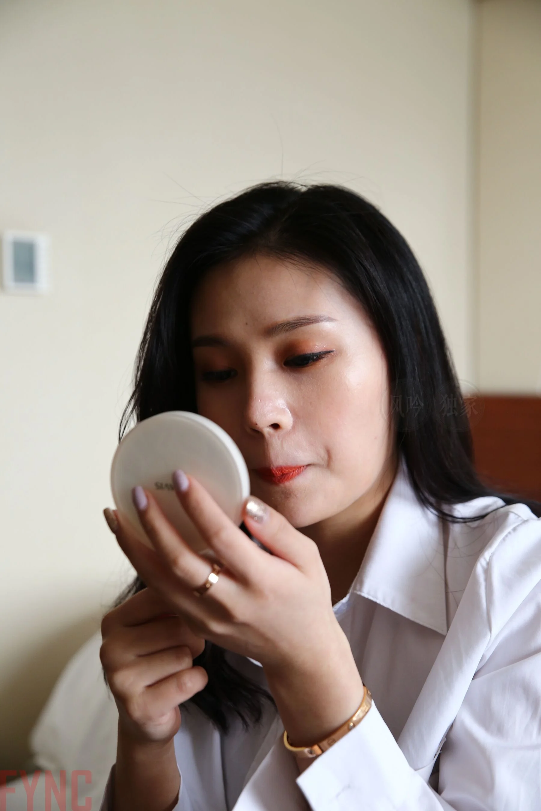 国模莉莉大尺度人体私拍套图 - Photo 3367