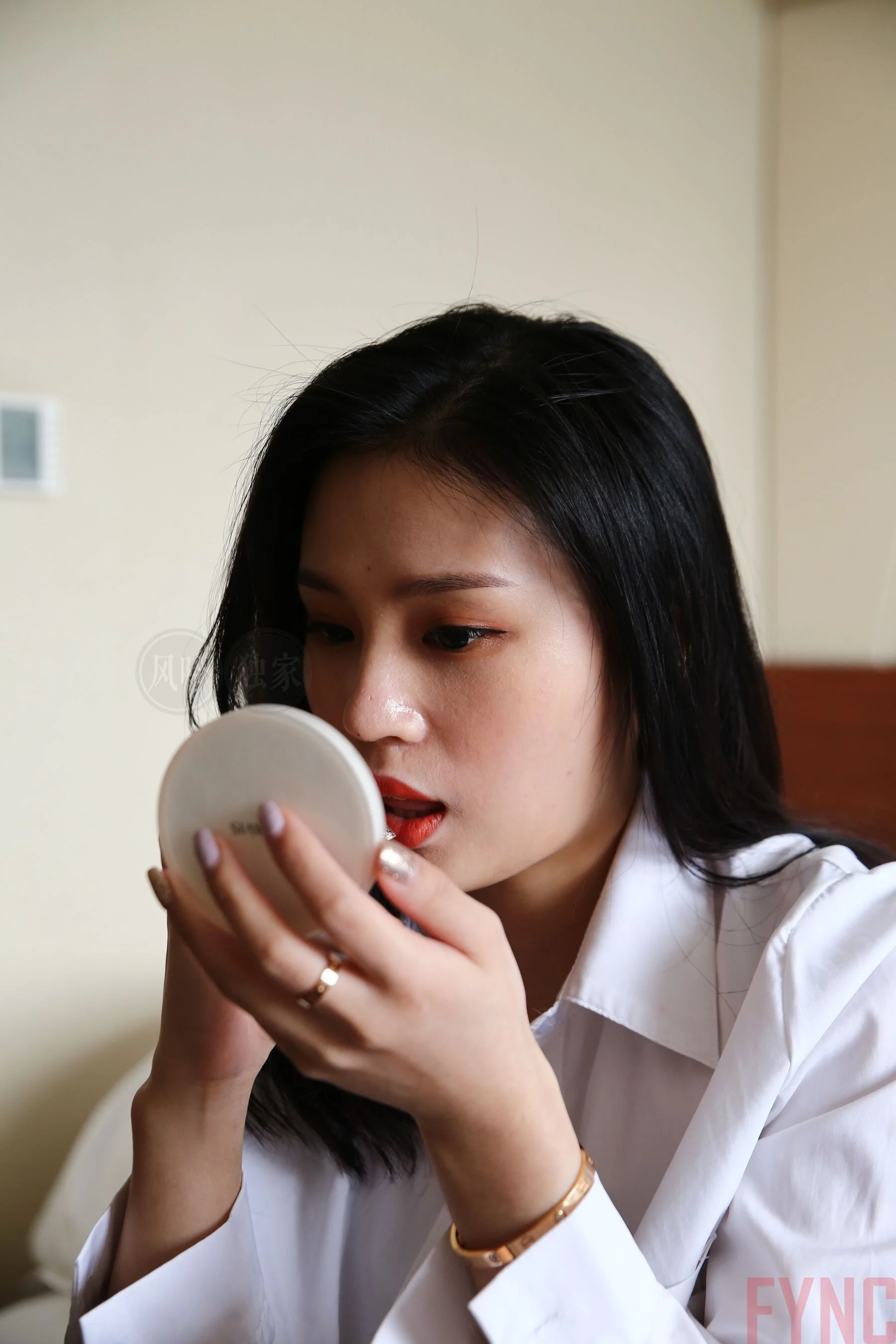 国模莉莉大尺度人体私拍套图 - Photo 3369