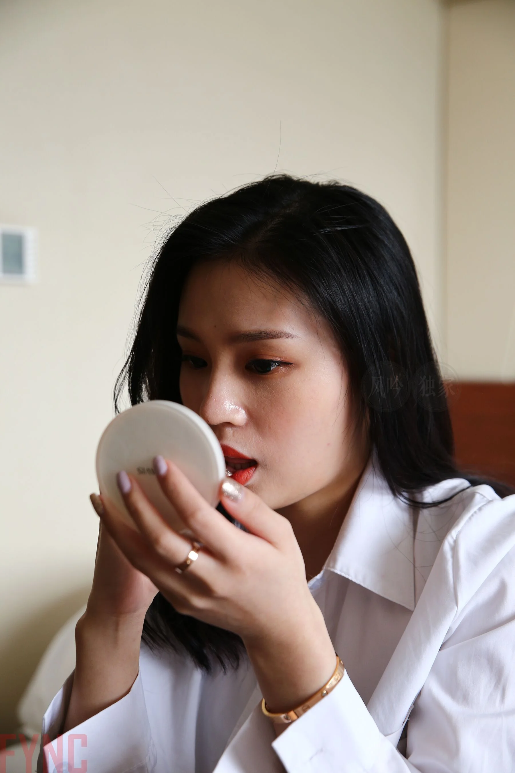 国模莉莉大尺度人体私拍套图 - Photo 3370