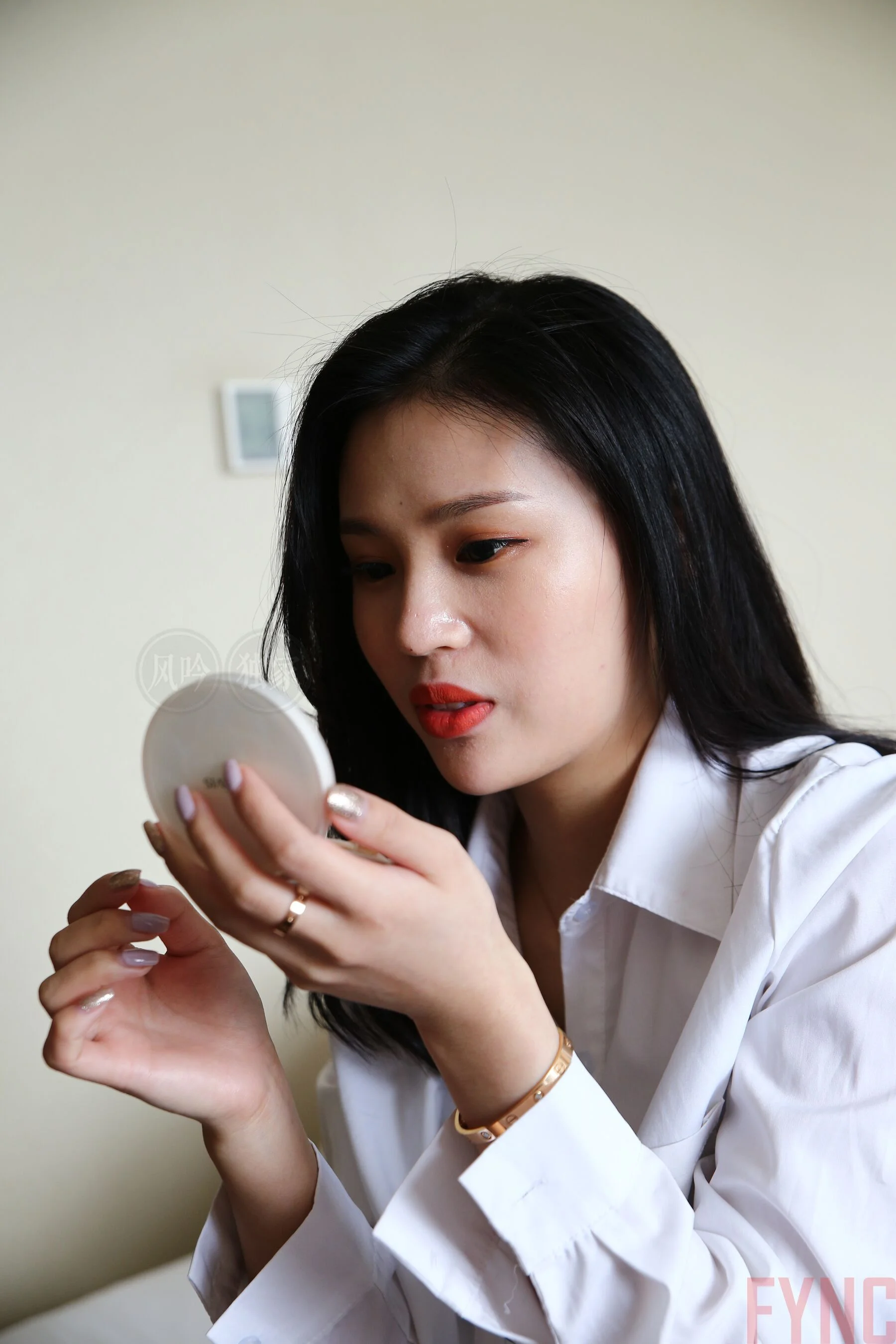 国模莉莉大尺度人体私拍套图 - Photo 3377