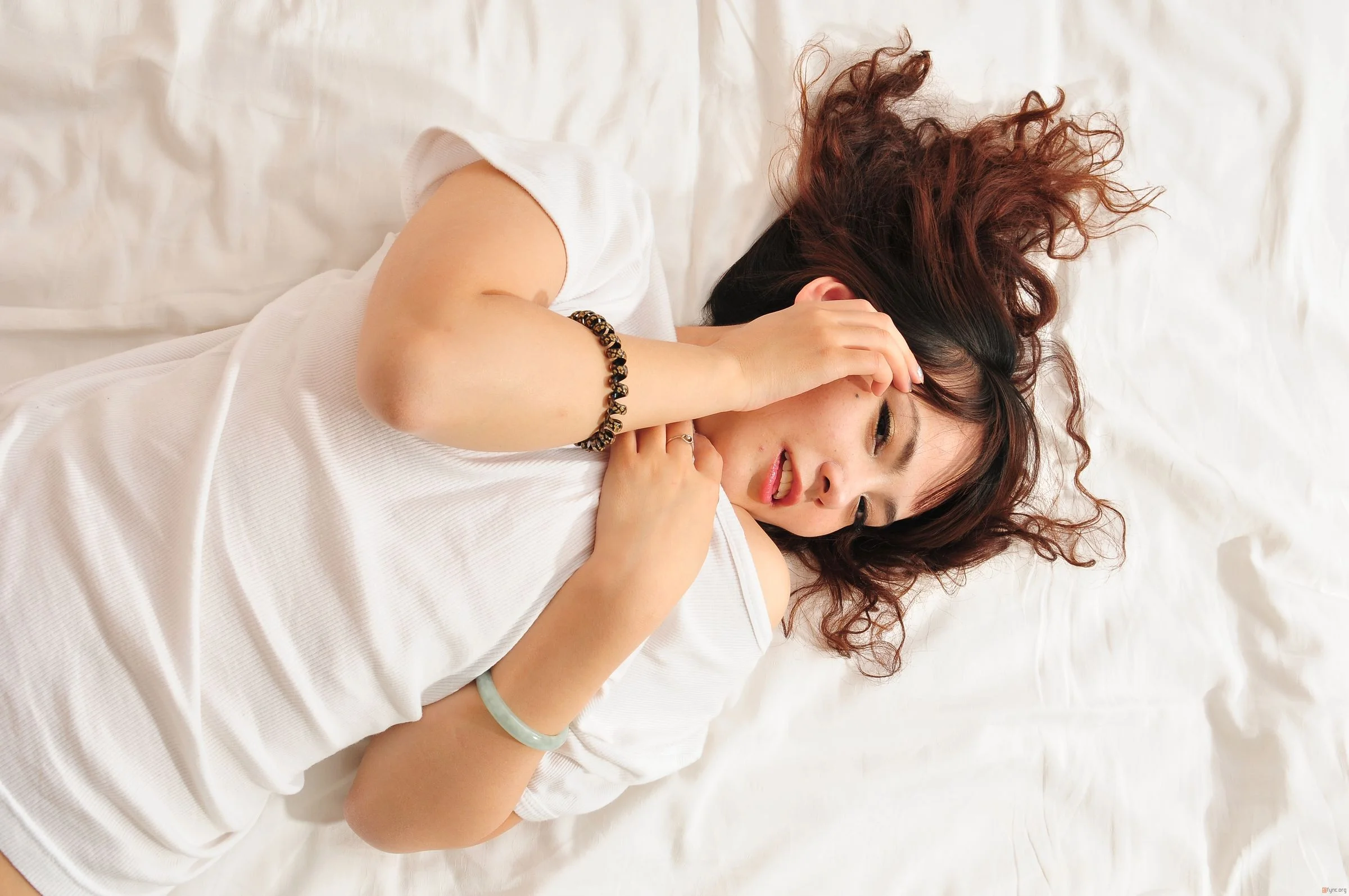 国模京京人体私拍套图 - Photo 146