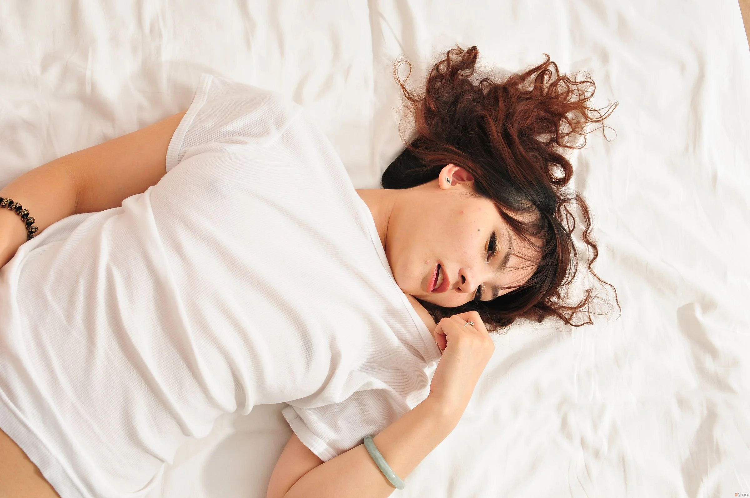 国模京京人体私拍套图 - Photo 149