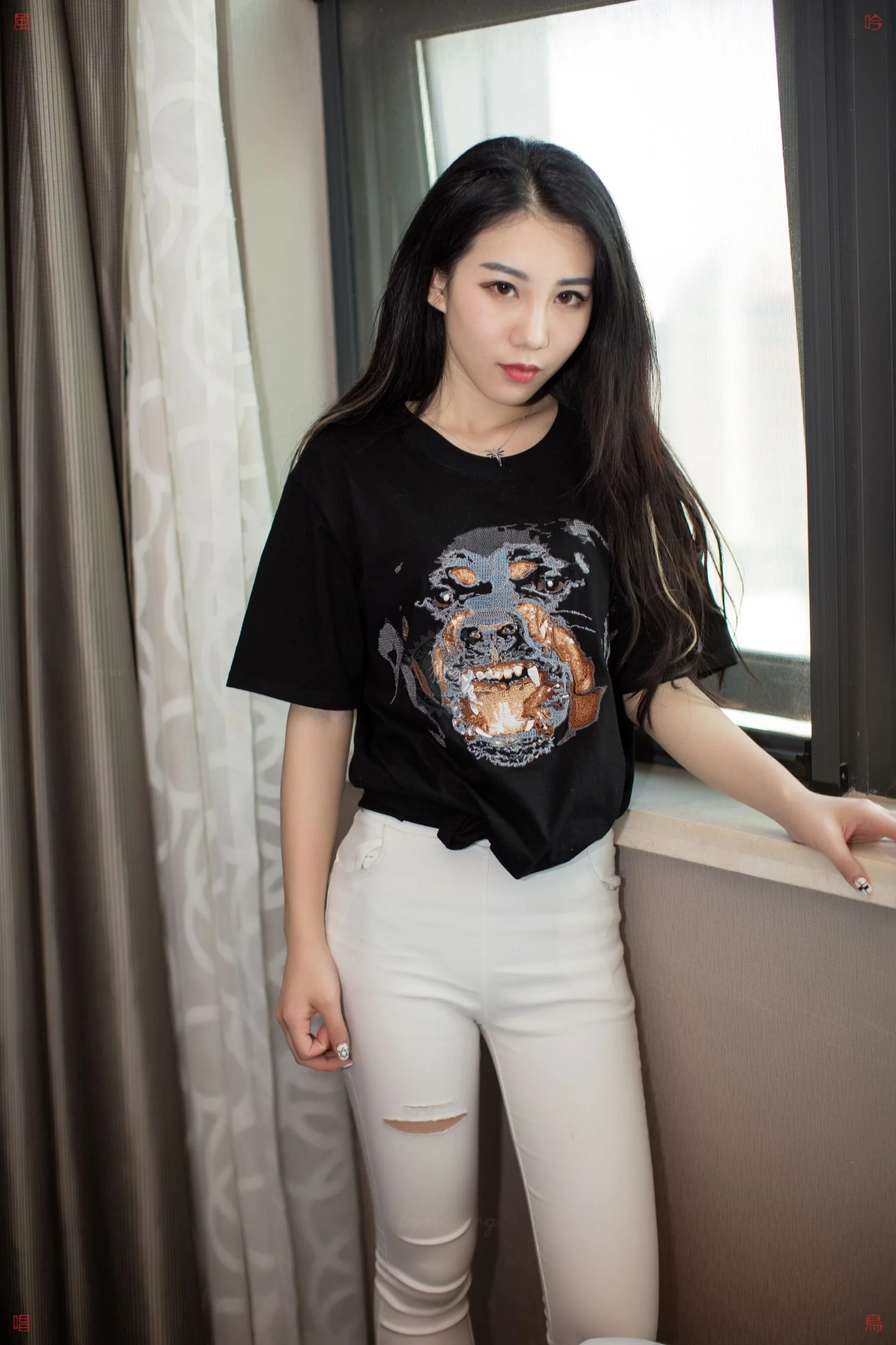 国模龙馨大尺度人体私拍套图 - Photo 6