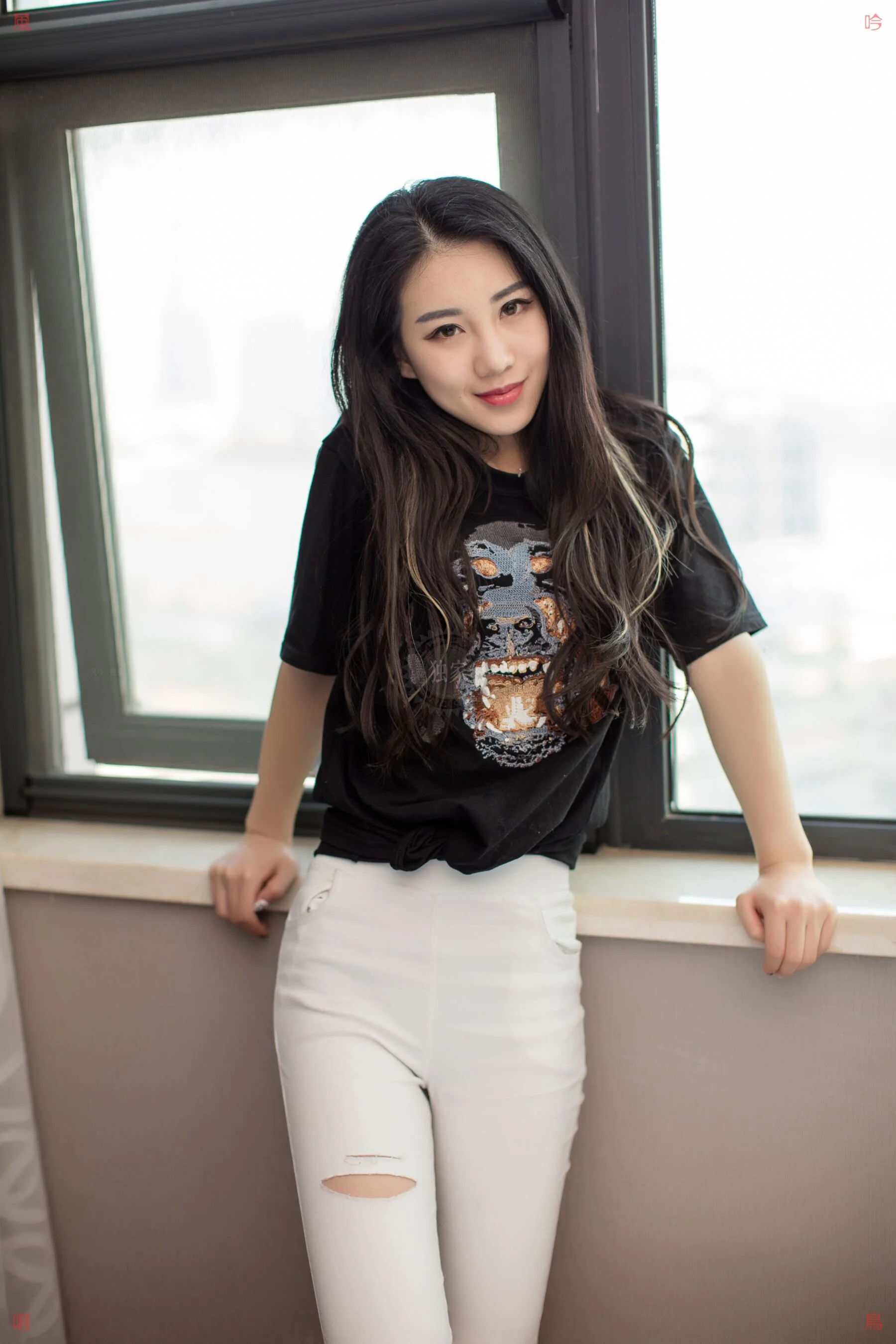 国模龙馨大尺度人体私拍套图 - Photo 8