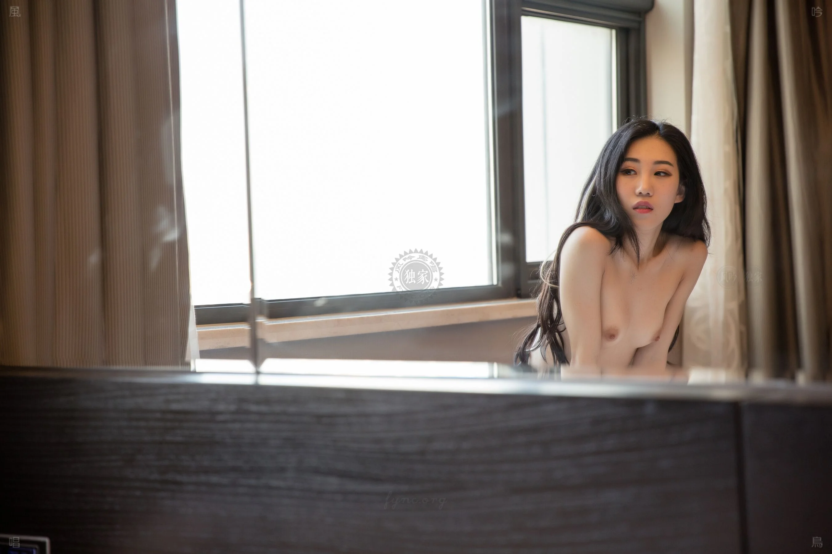 国模龙馨大尺度人体私拍套图 - Photo 54