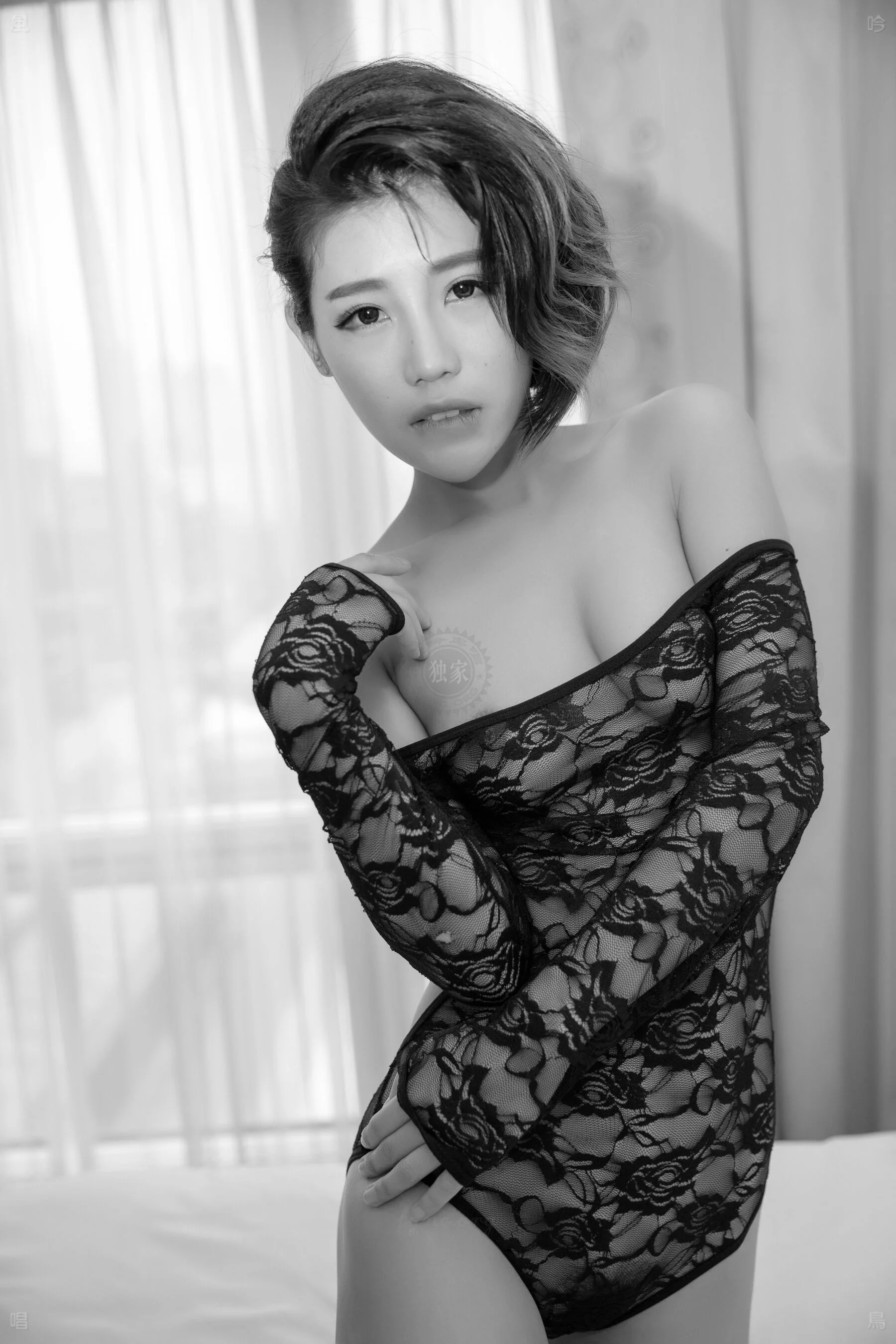 国模夏夏大尺度人体私拍套图 - Photo 76
