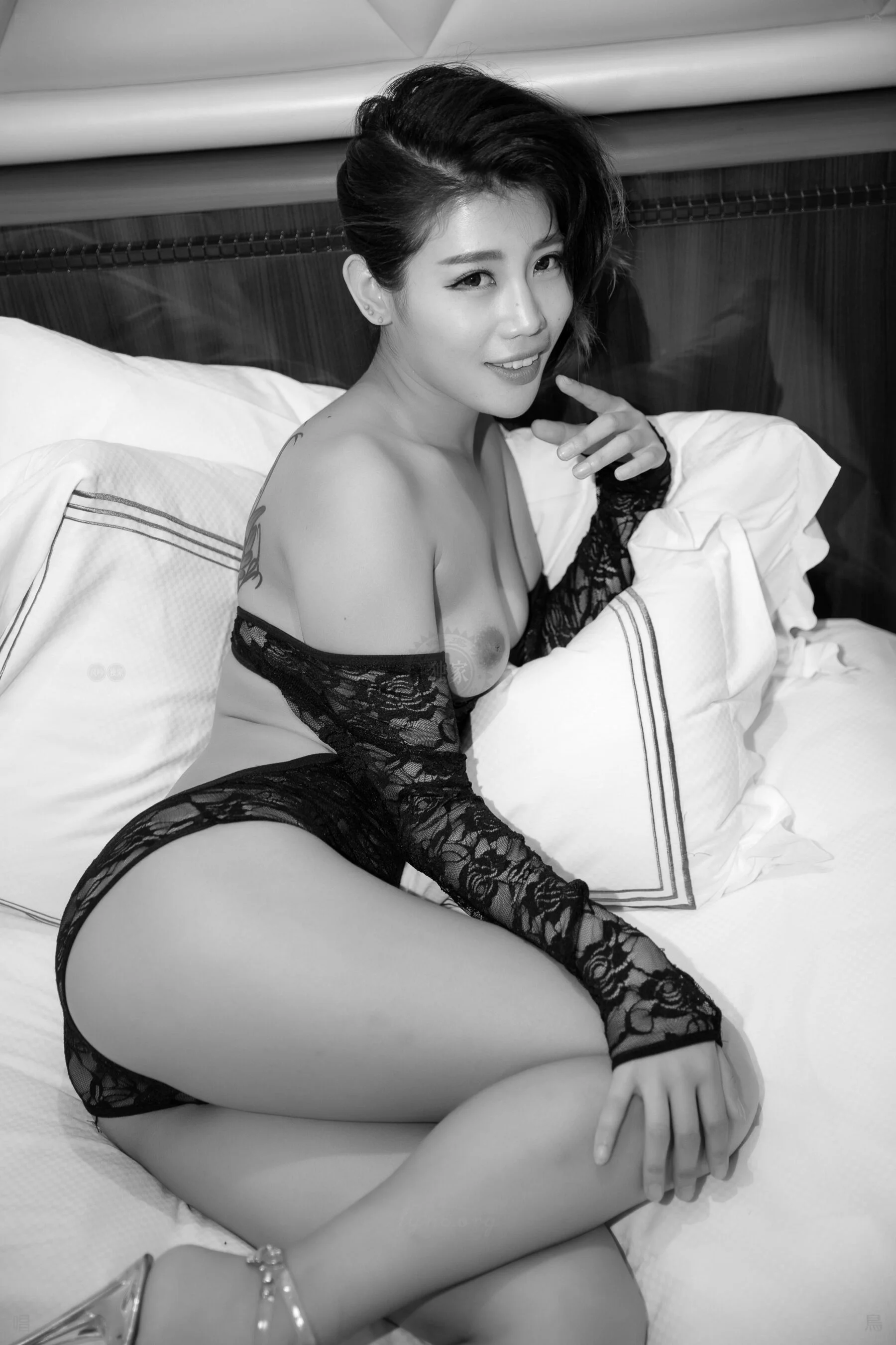 国模夏夏大尺度人体私拍套图 - Photo 123
