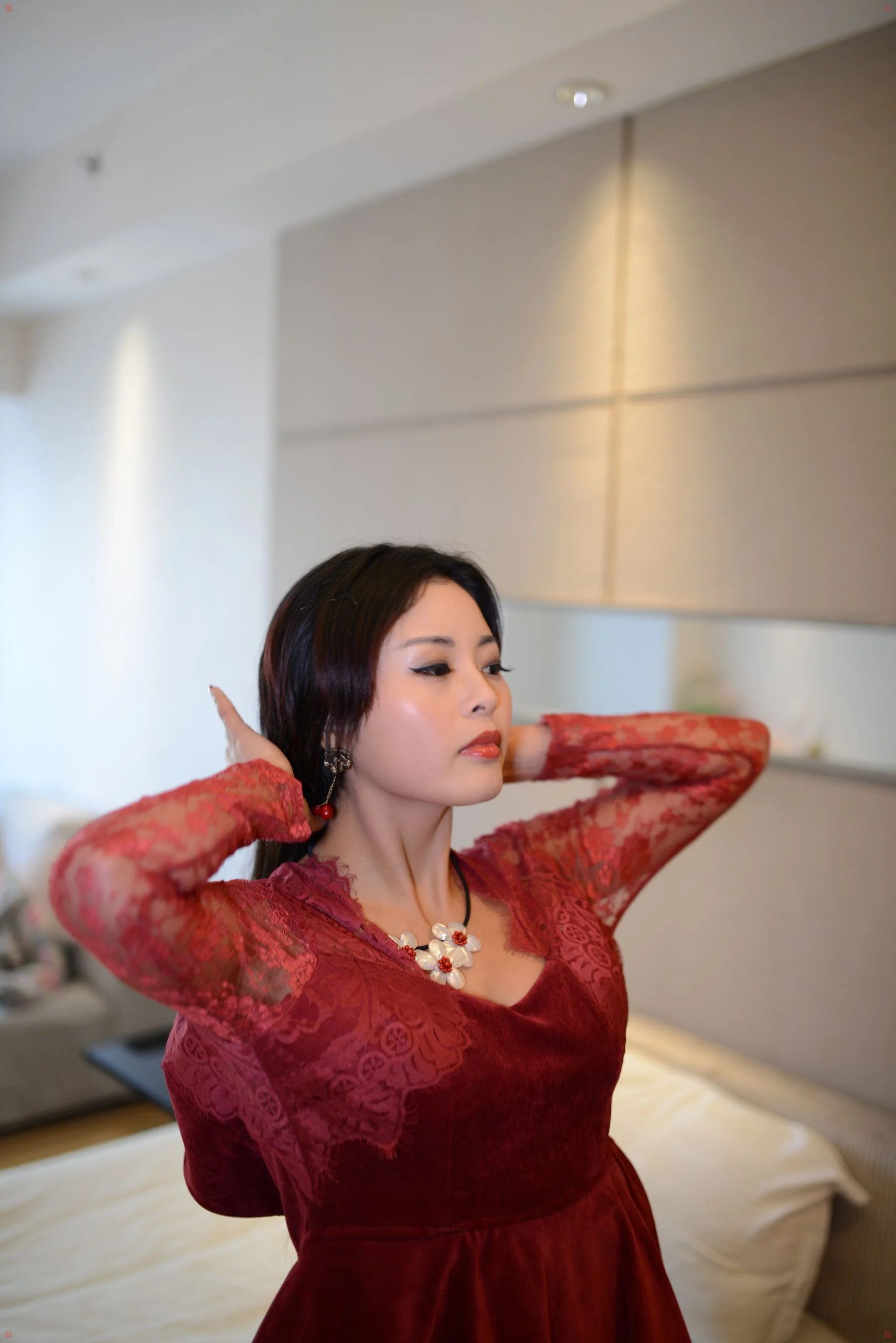 国模琴琴大尺度人体私拍套图 - Photo 5