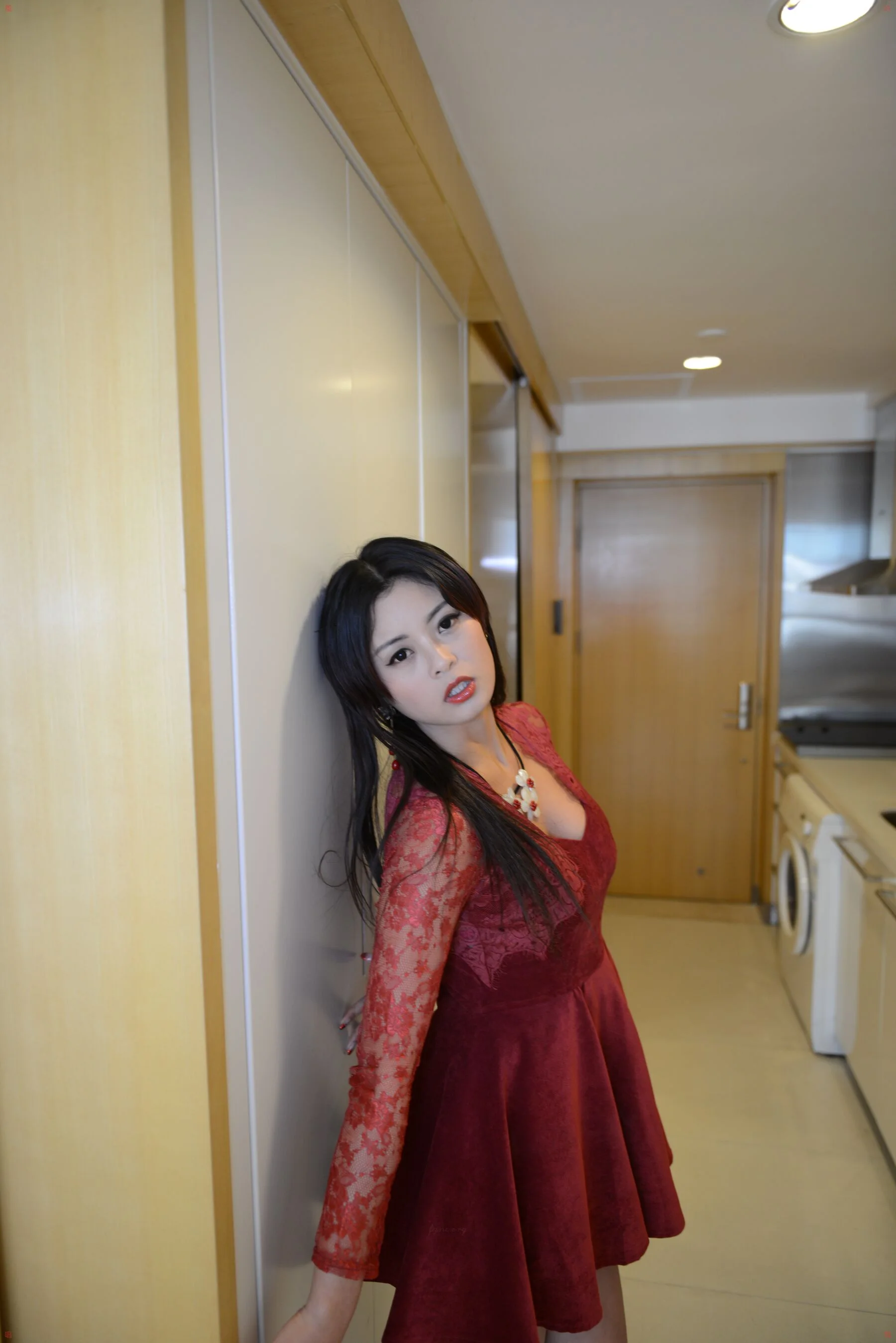 国模琴琴大尺度人体私拍套图 - Photo 19