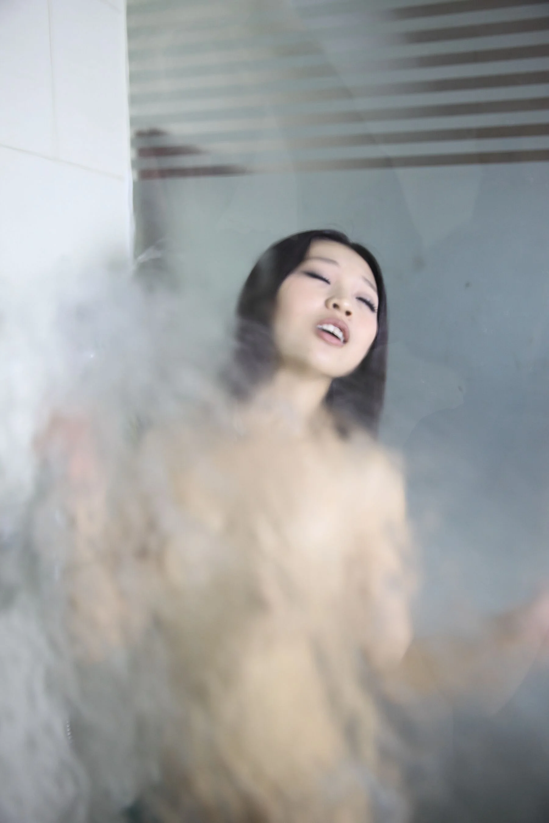 国模蔻蔻人体私拍套图 - Photo 380