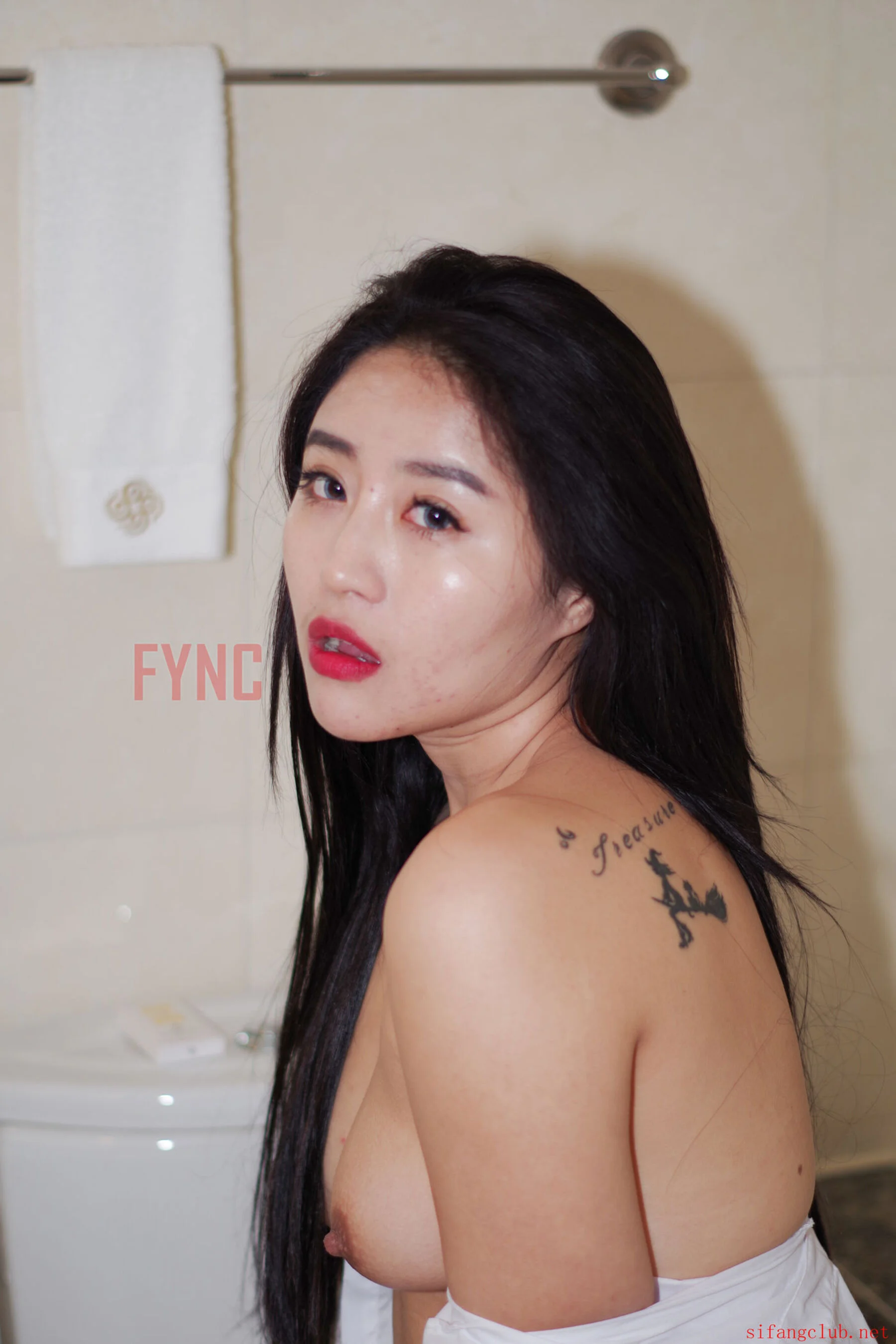 国模妖妖大尺度人体私拍套图 - Photo 137