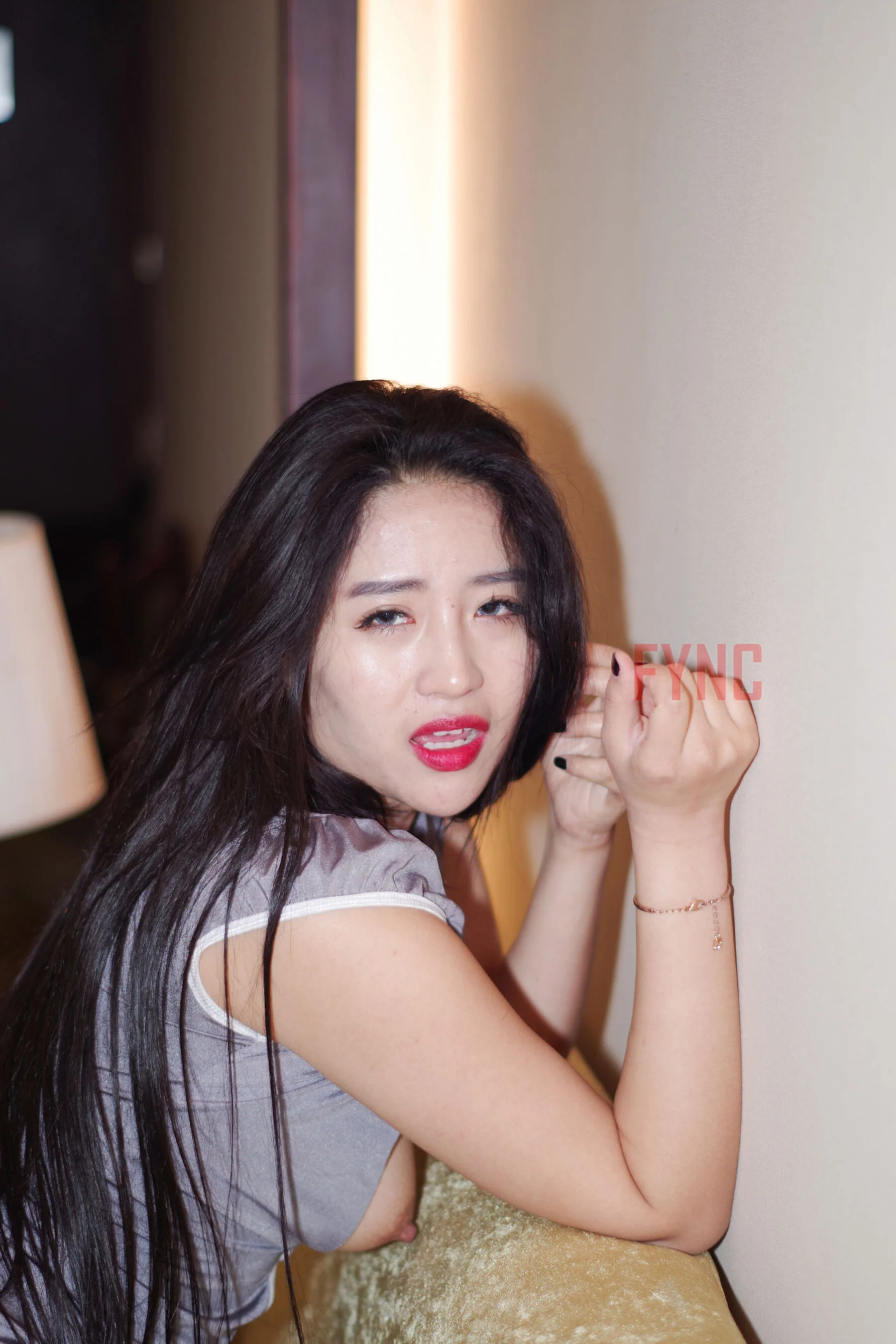 国模妖妖大尺度人体私拍套图 - Photo 577