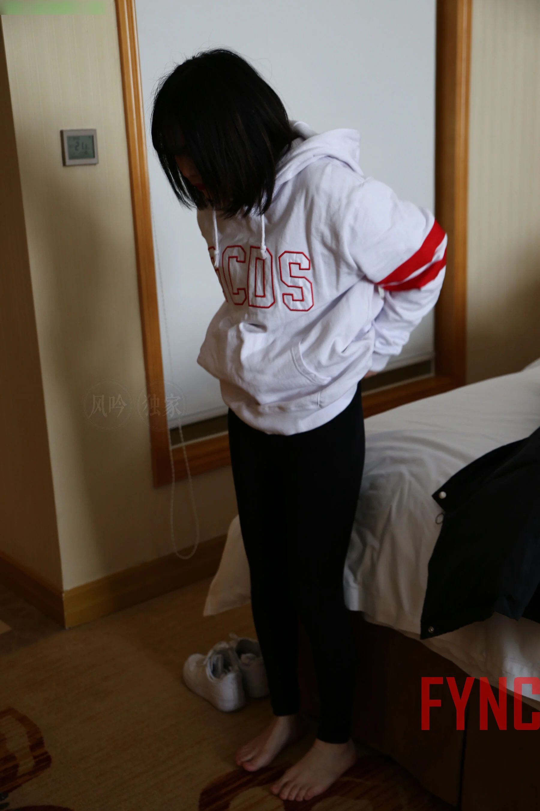 国模苏欣冉大尺度人体私拍套图 - Photo 3