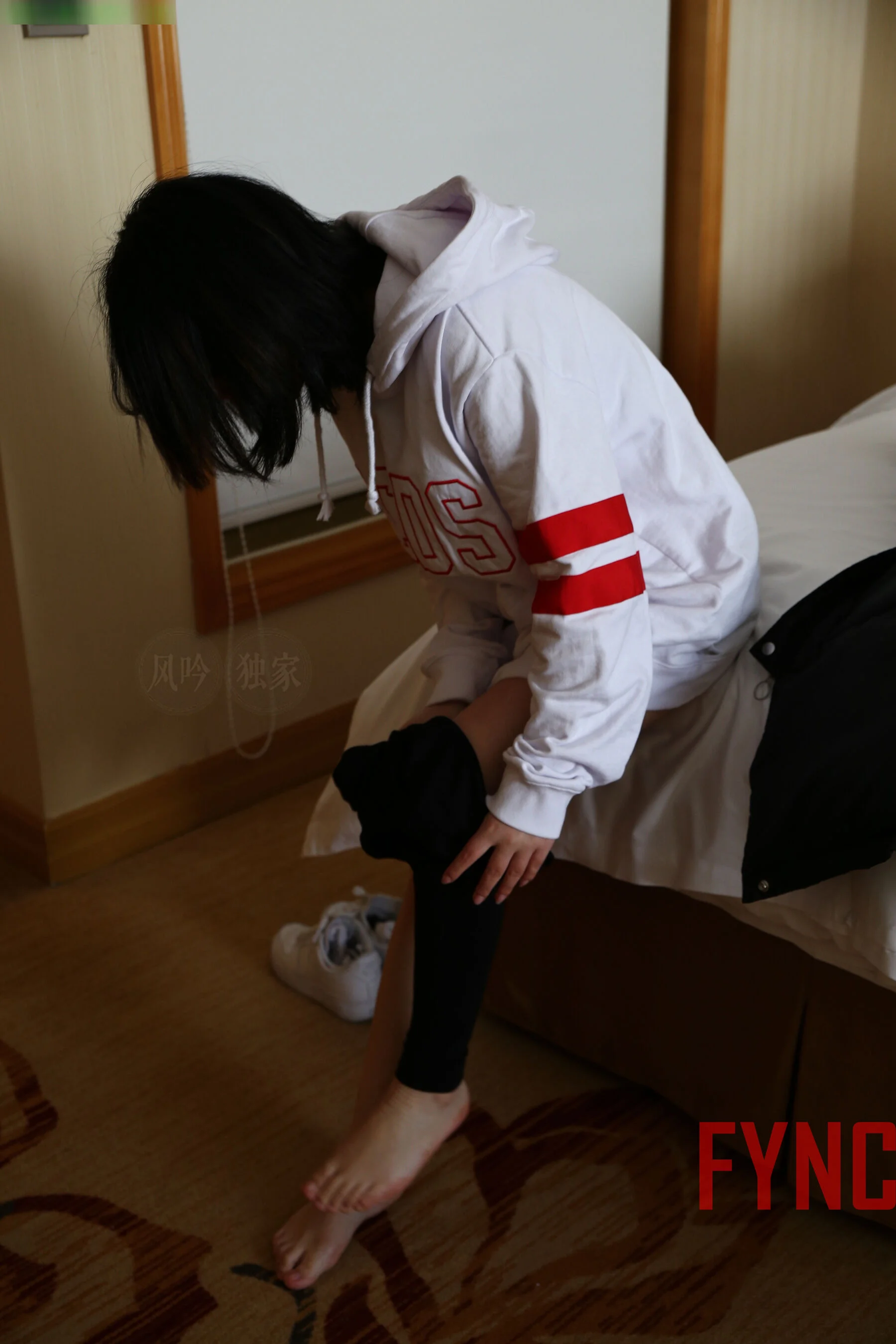 国模苏欣冉大尺度人体私拍套图 - Photo 5